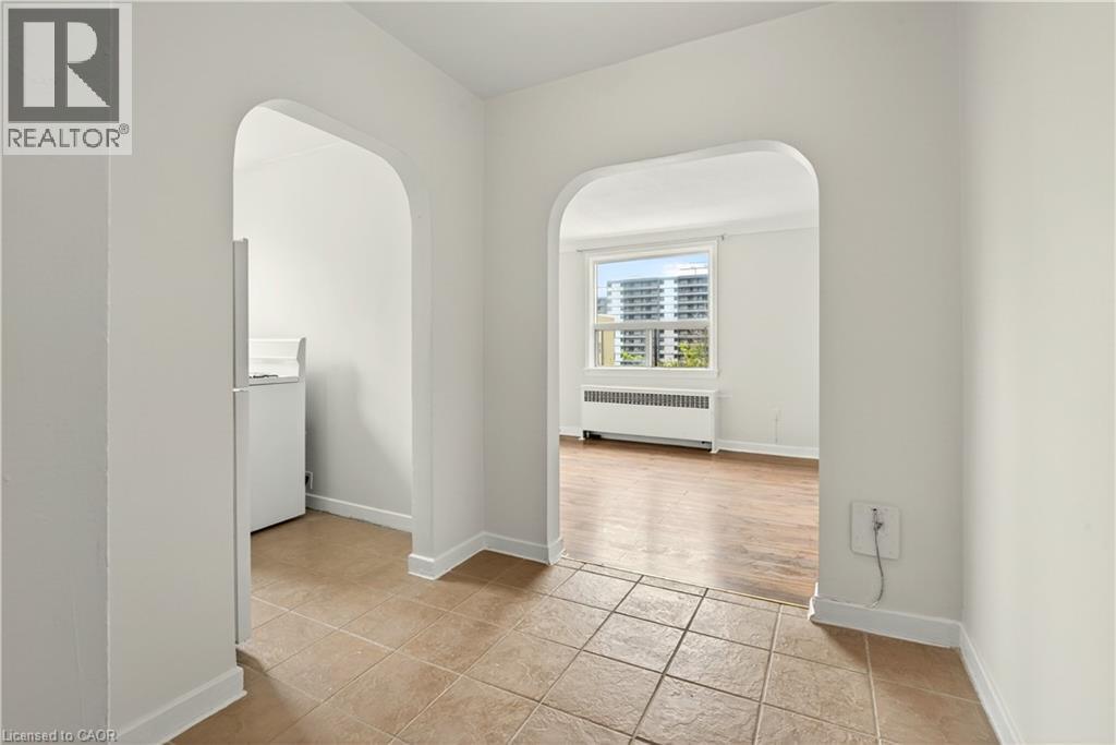 118 St. Joseph's Drive Unit# 401, Hamilton, Ontario  L8N 2E7 - Photo 4 - 40825114