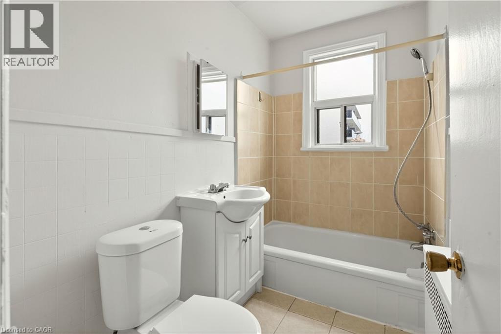 118 St. Joseph's Drive Unit# 401, Hamilton, Ontario  L8N 2E7 - Photo 8 - 40825114