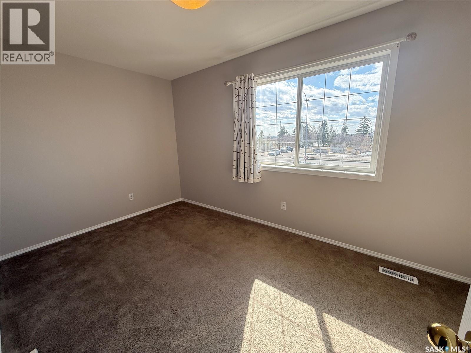 22 809 Kristjanson Road, Saskatoon, Saskatchewan  S7S 1M8 - Photo 12 - SK034269