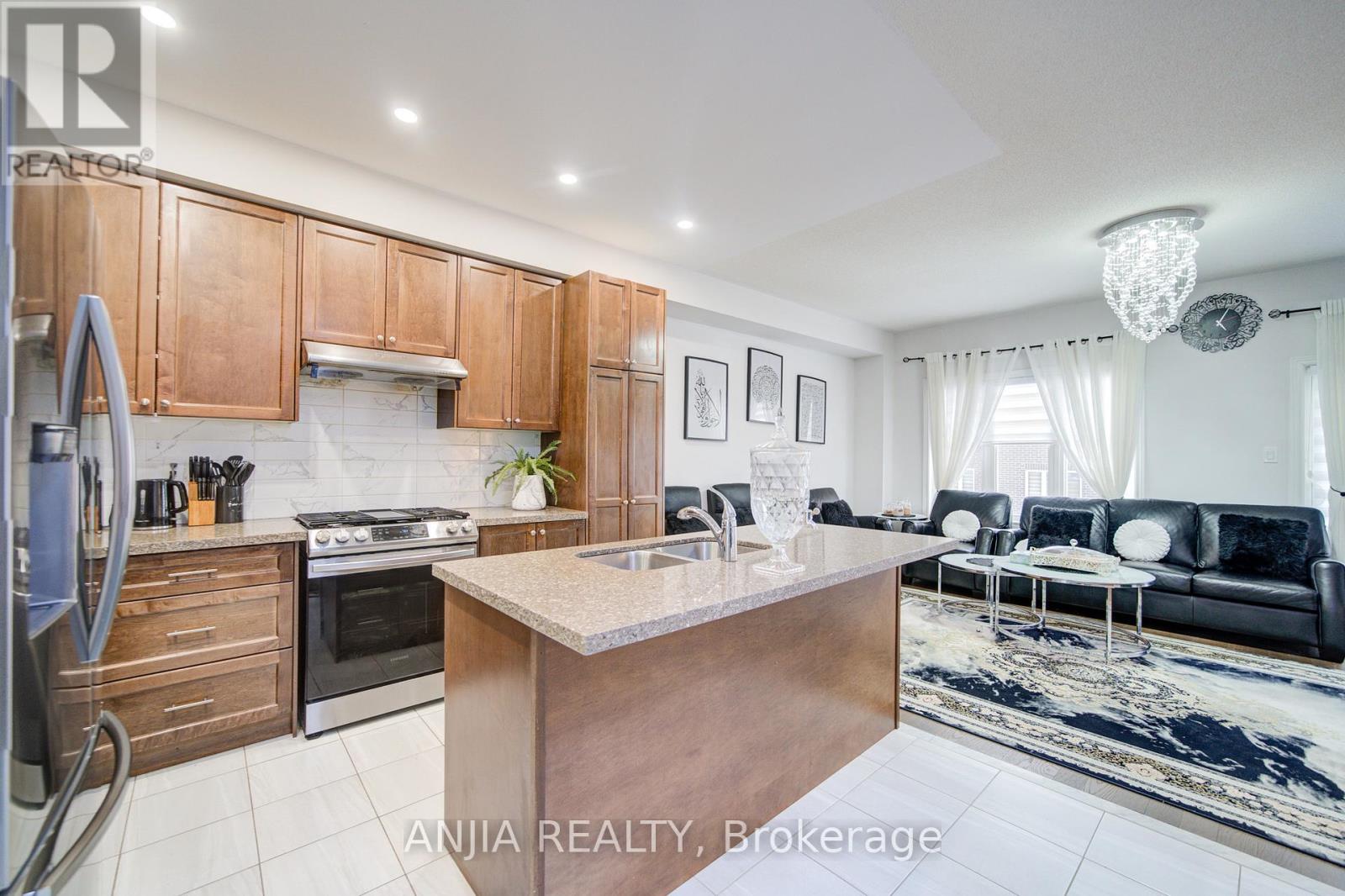 34 HASKINS CRESCENT, Georgina, Ontario