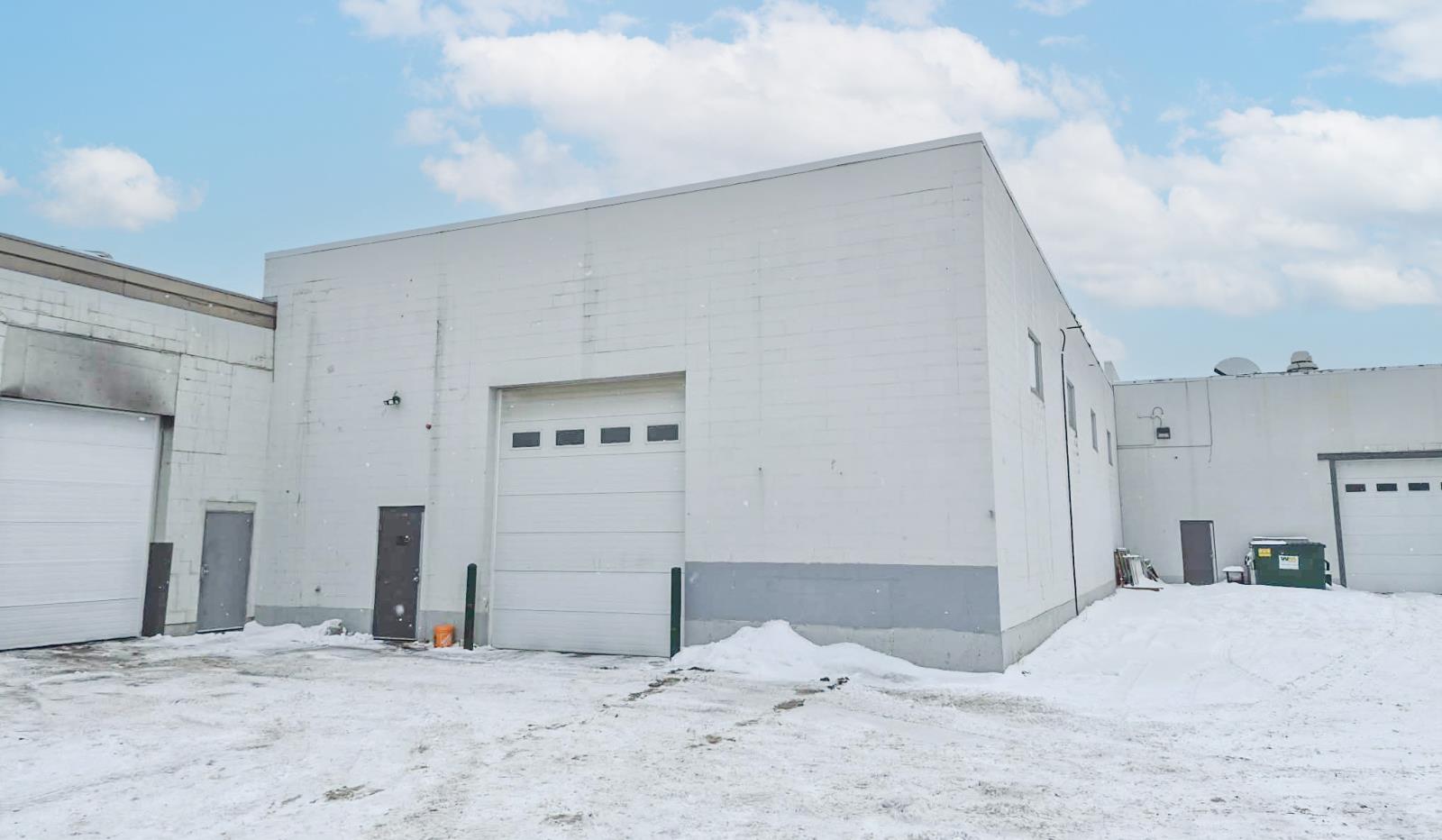 12206 12206, 12210  Mount Lawn Road Nw, Edmonton, Alberta  T5B 4J4 - Photo 1 - 44792182