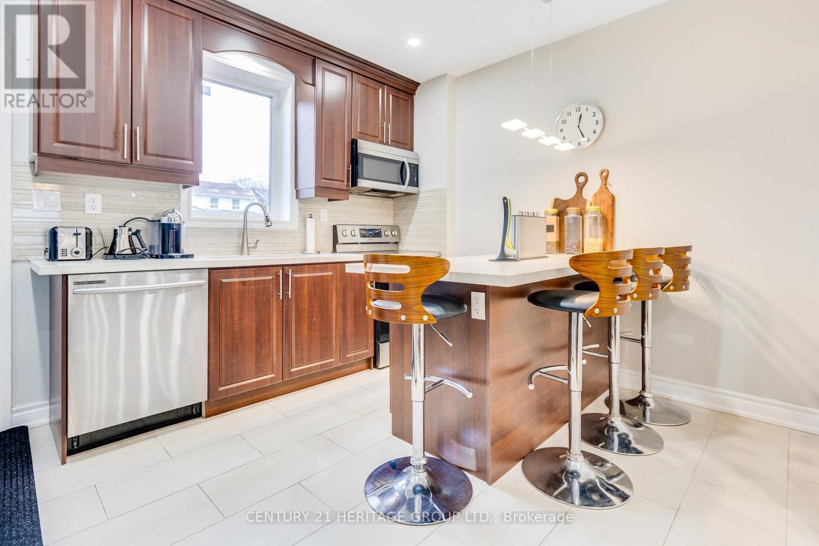 3 Denton Avenue, Toronto, Ontario  M4C 1T7 - Photo 14 - E12954308