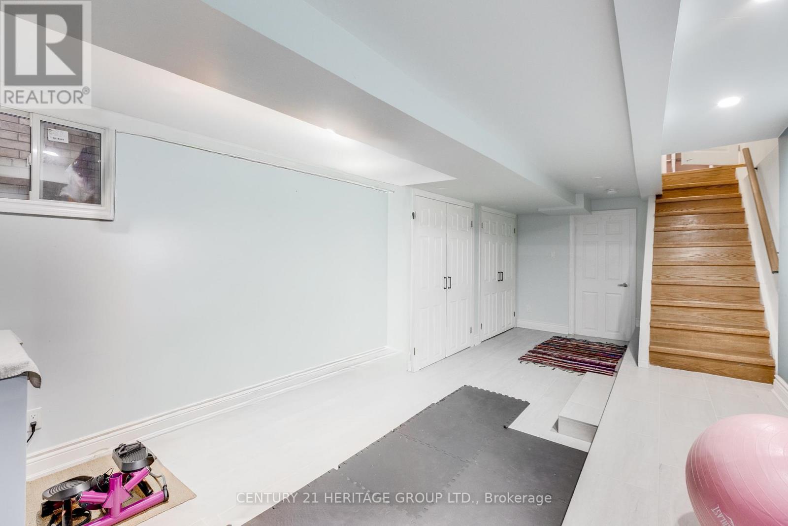 3 Denton Avenue, Toronto, Ontario  M4C 1T7 - Photo 33 - E12954308