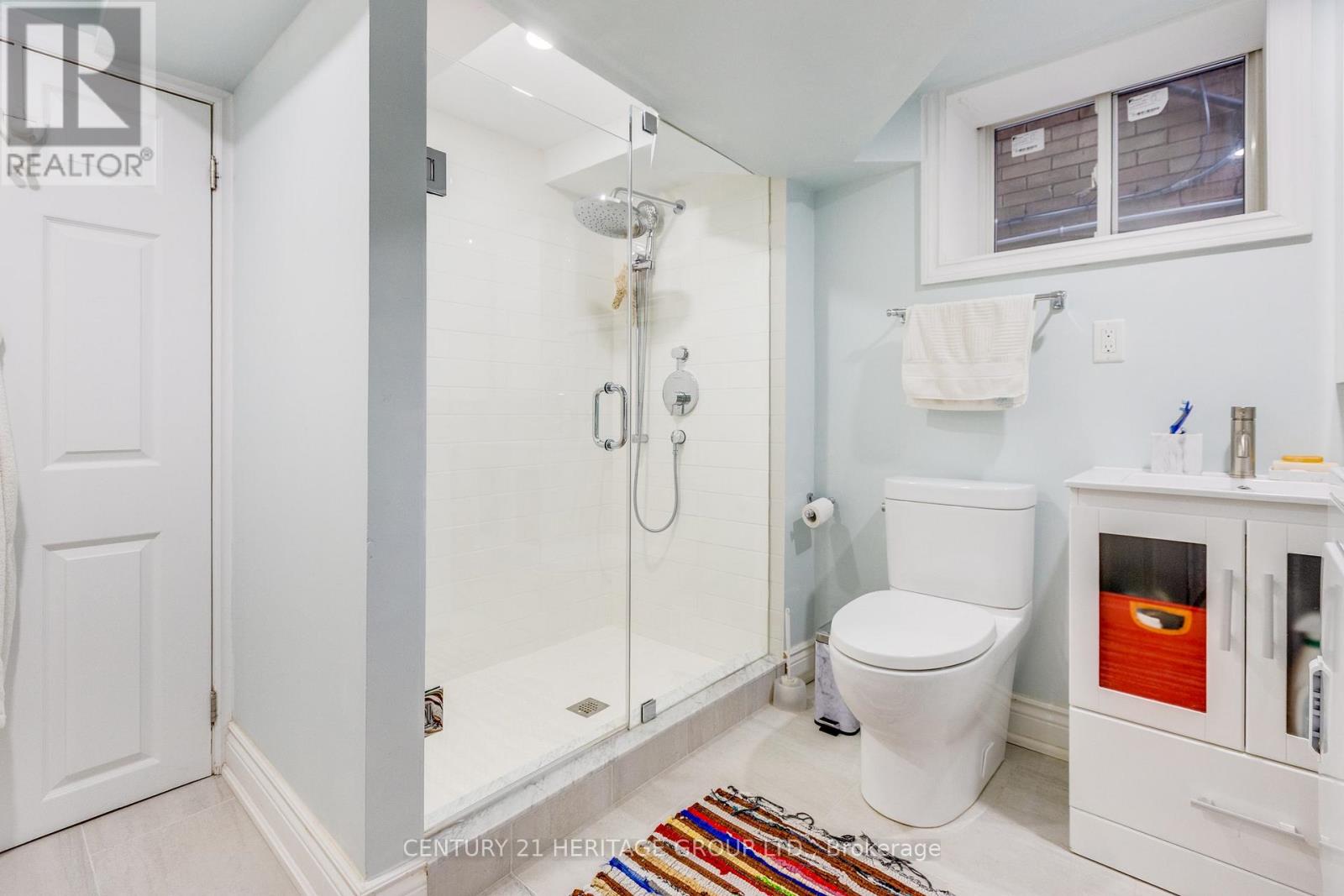 3 Denton Avenue, Toronto, Ontario  M4C 1T7 - Photo 37 - E12954308