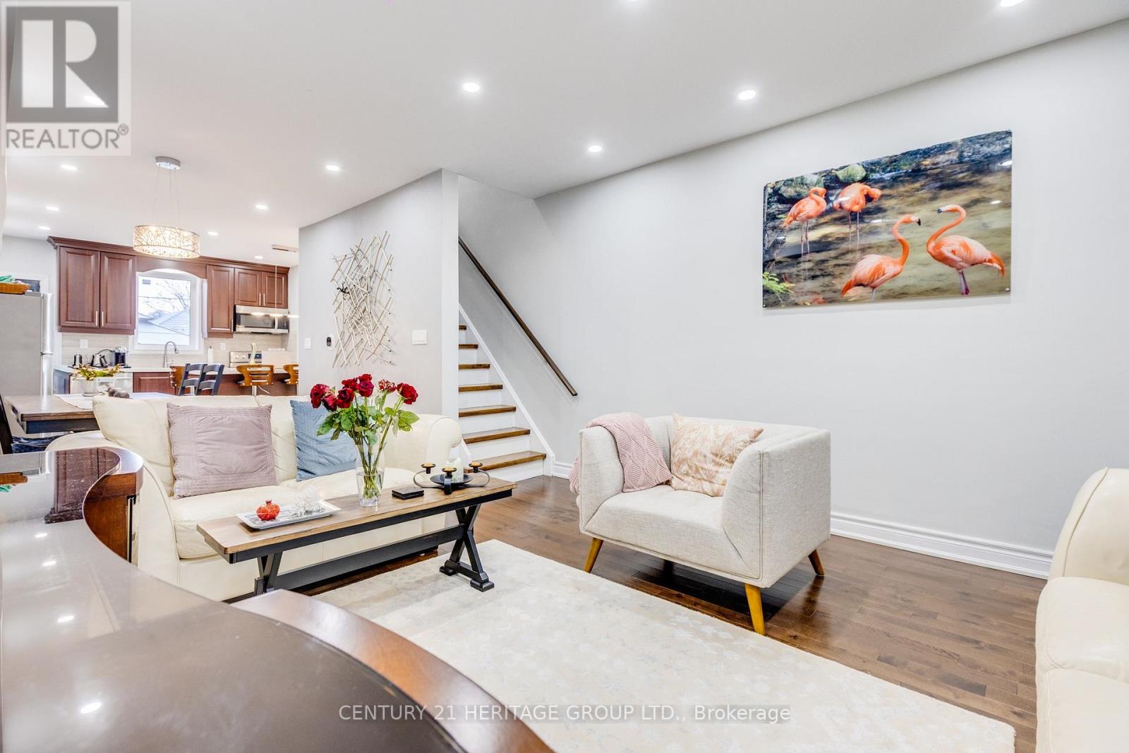 3 Denton Avenue, Toronto, Ontario  M4C 1T7 - Photo 7 - E12954308