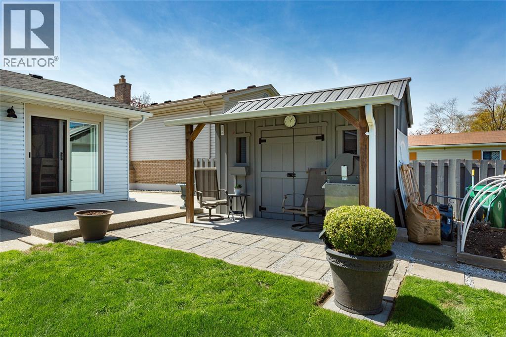 990 Allandale Drive, Sarnia, Ontario  N7S 3E4 - Photo 37 - 26009616