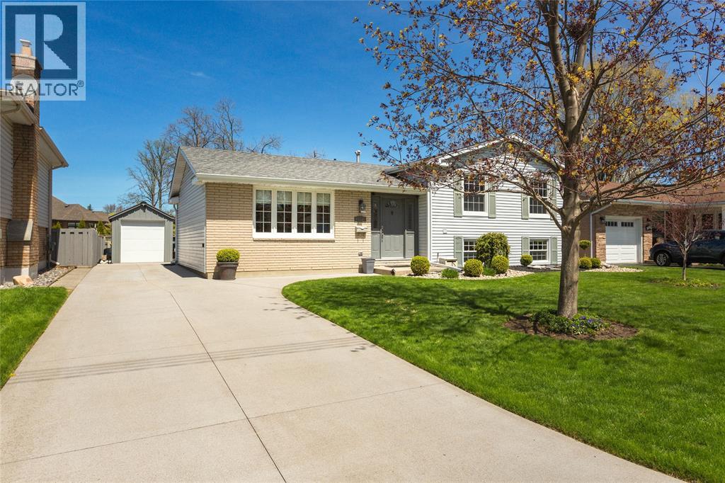 990 Allandale Drive, Sarnia, Ontario  N7S 3E4 - Photo 4 - 26009616