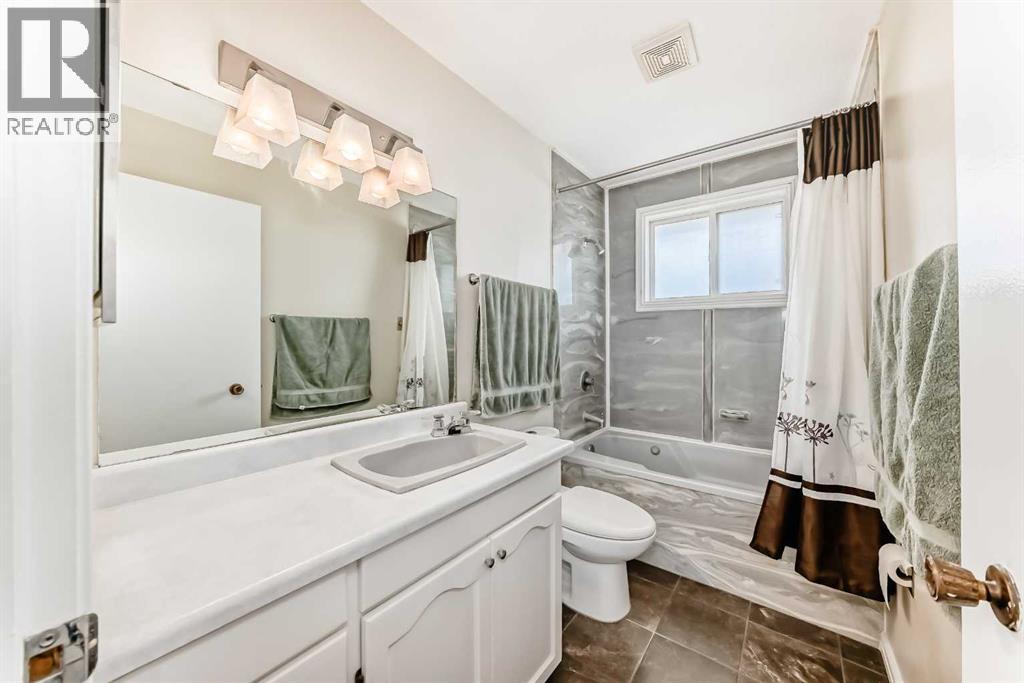 148 Huntridge Road NE, Calgary, Alberta  T2k 4B5 - Photo 29 - A2294727