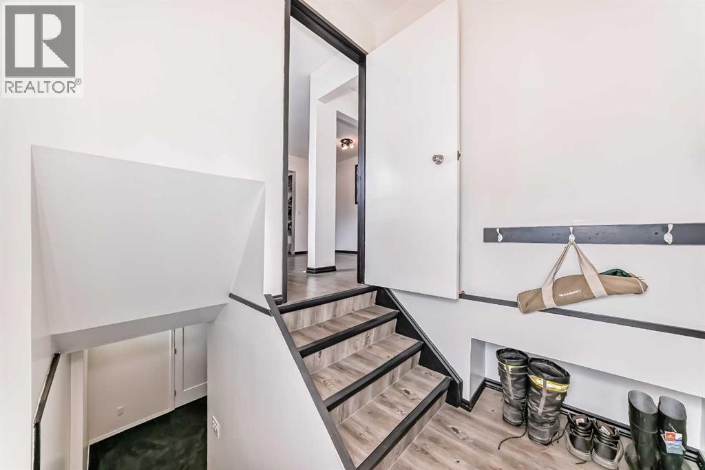 148 Huntridge Road NE, Calgary, Alberta  T2k 4B5 - Photo 31 - A2294727