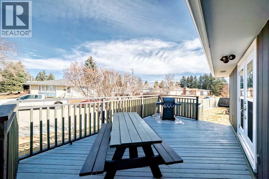 148 Huntridge Road NE, Calgary, Alberta  T2k 4B5 - Photo 44 - A2294727