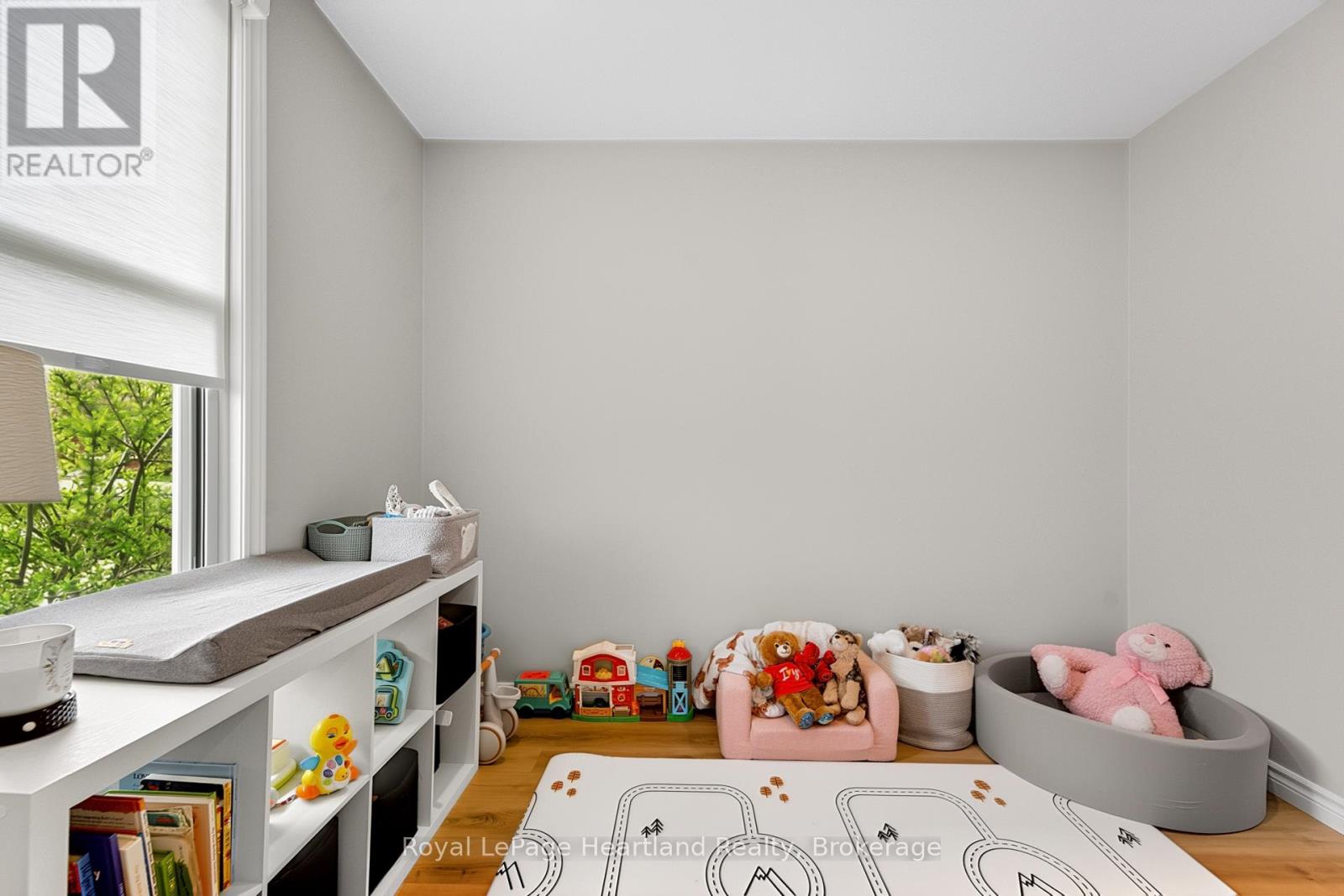 160 Richmond Street, Bluewater (Hensall), Ontario  N0M 1X0 - Photo 15 - X13061374