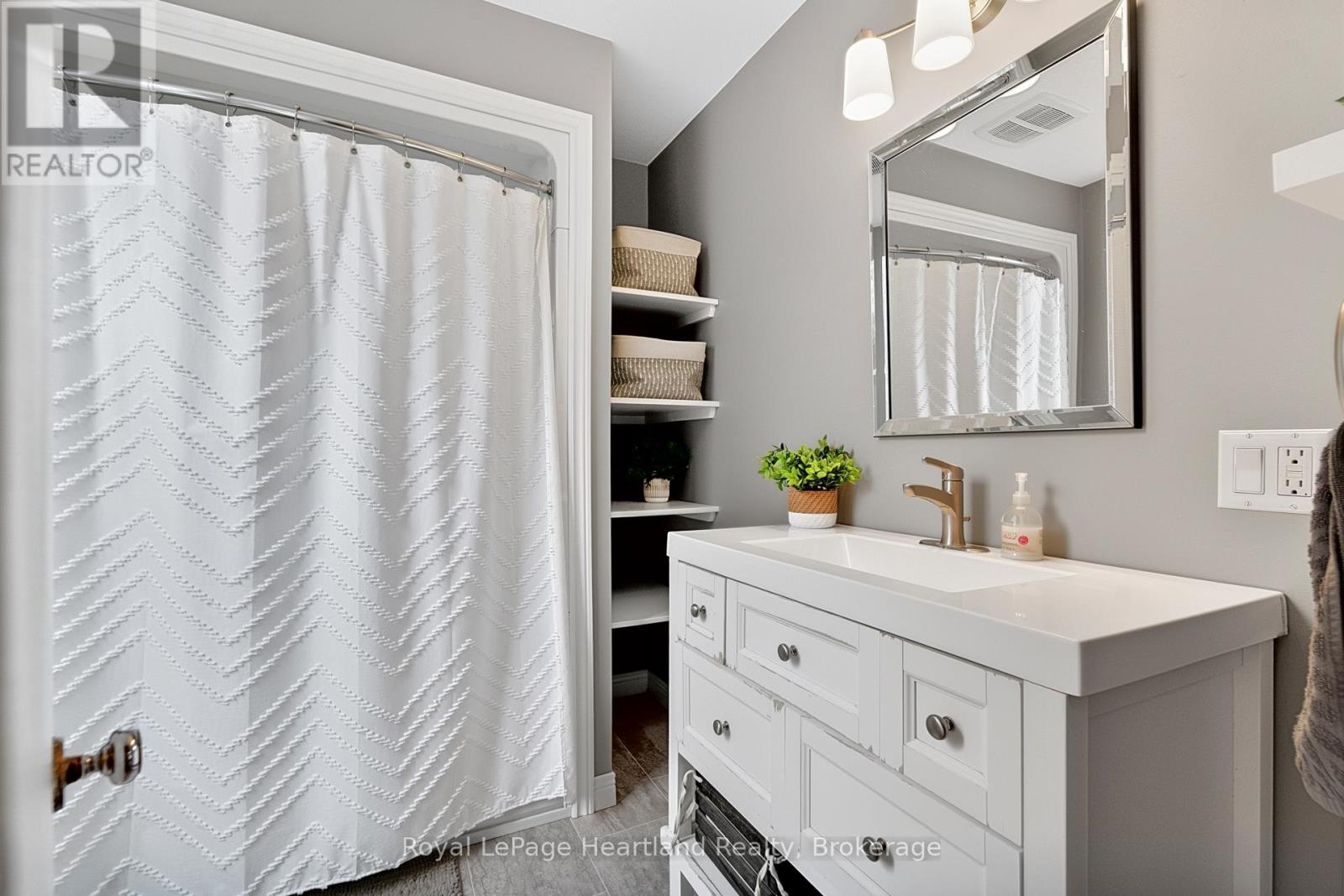 160 Richmond Street, Bluewater (Hensall), Ontario  N0M 1X0 - Photo 18 - X13061374