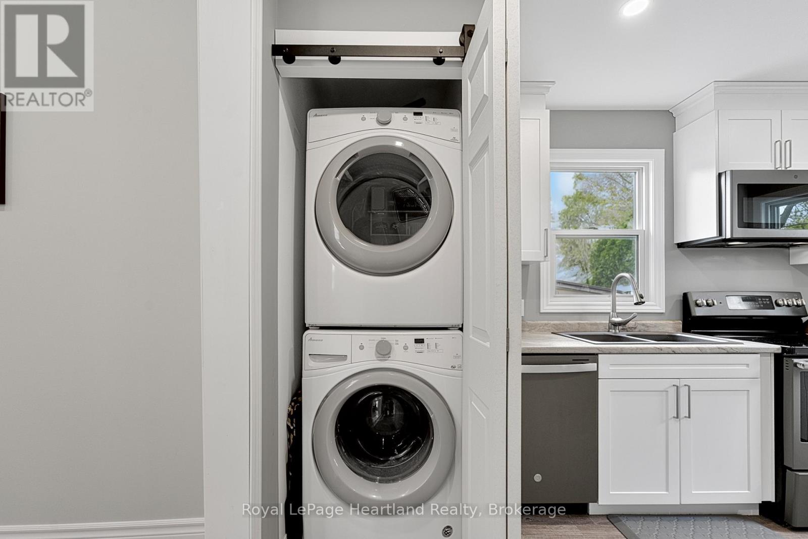 160 Richmond Street, Bluewater (Hensall), Ontario  N0M 1X0 - Photo 6 - X13061374