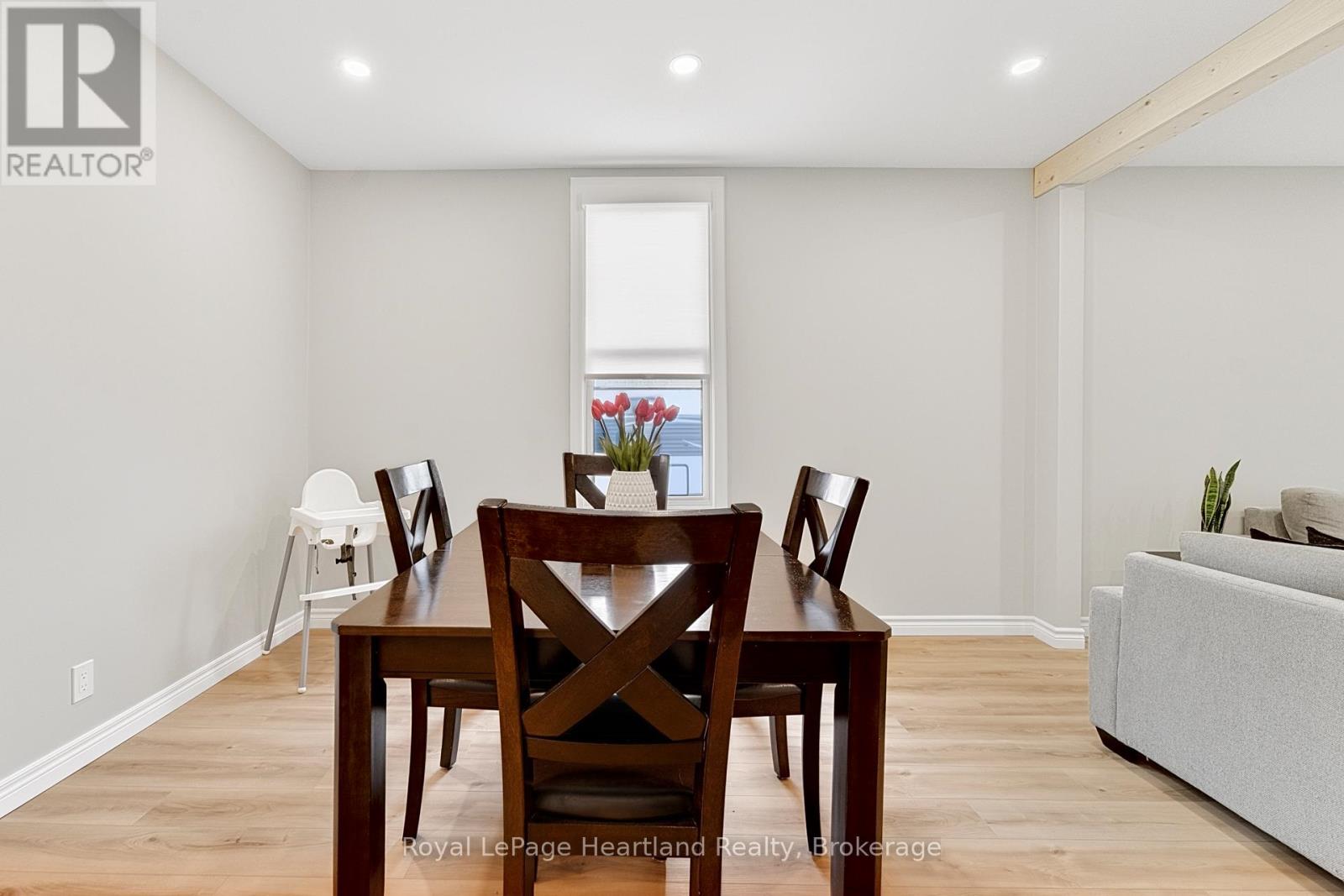 160 Richmond Street, Bluewater (Hensall), Ontario  N0M 1X0 - Photo 8 - X13061374