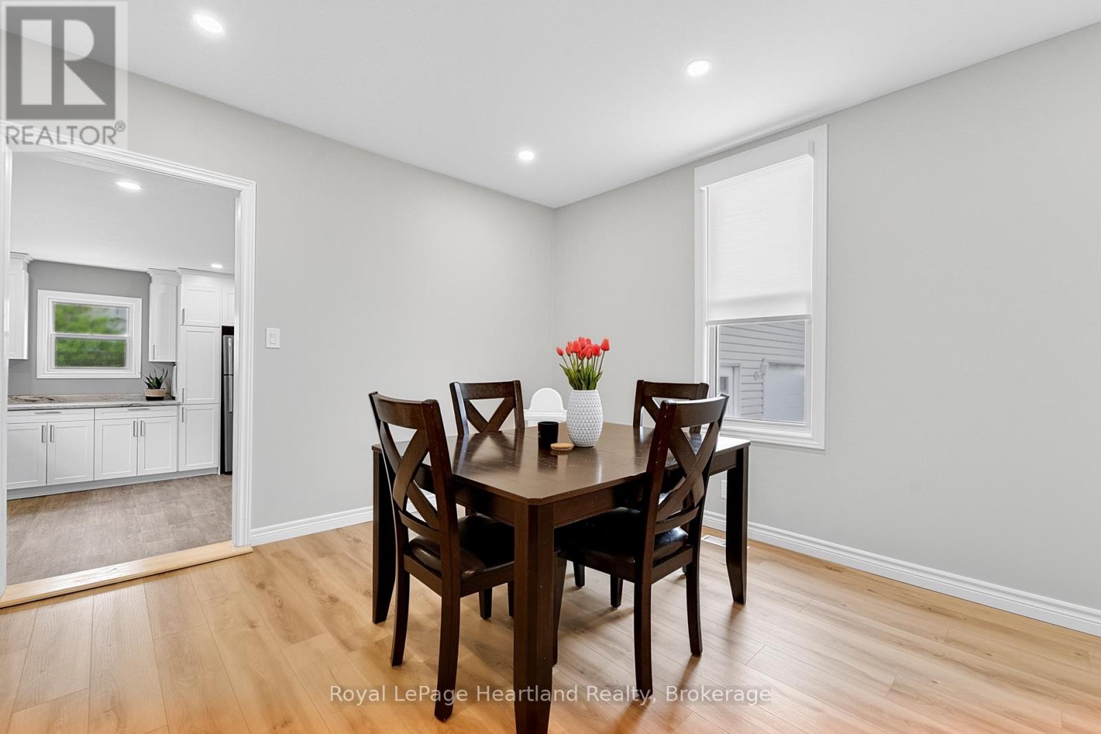 160 Richmond Street, Bluewater (Hensall), Ontario  N0M 1X0 - Photo 9 - X13061374