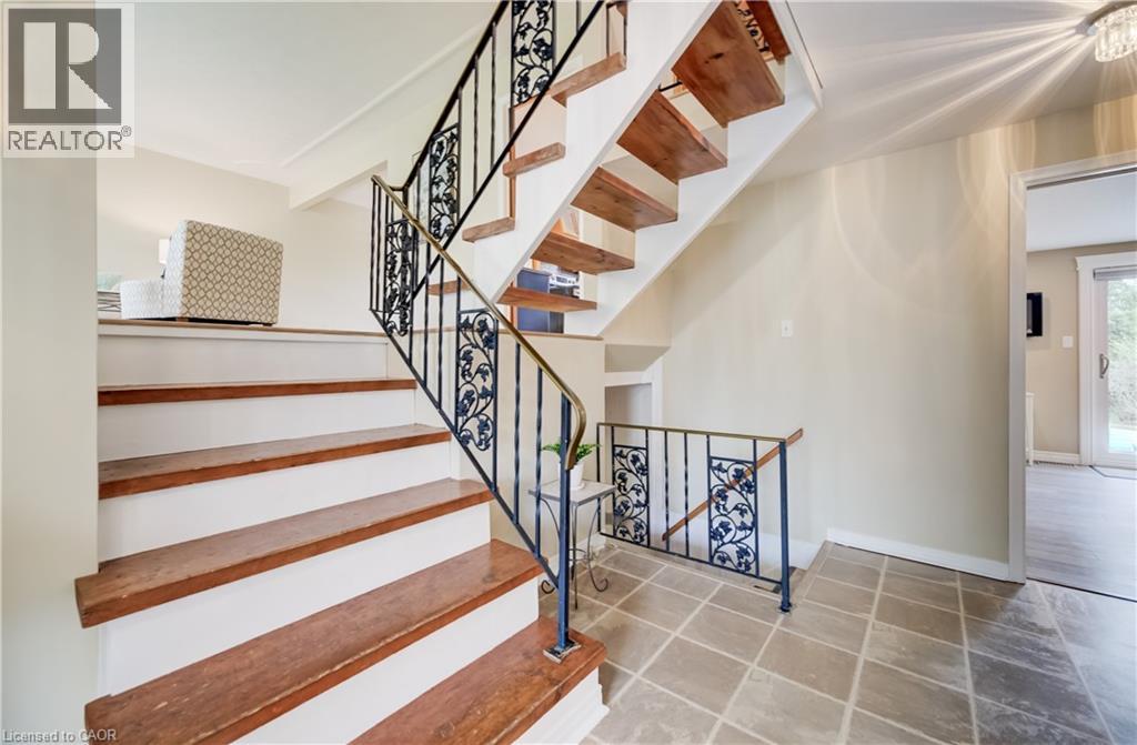 46 Peachwood Court, Kitchener, Ontario  N2B 1S6 - Photo 8 - 40819570