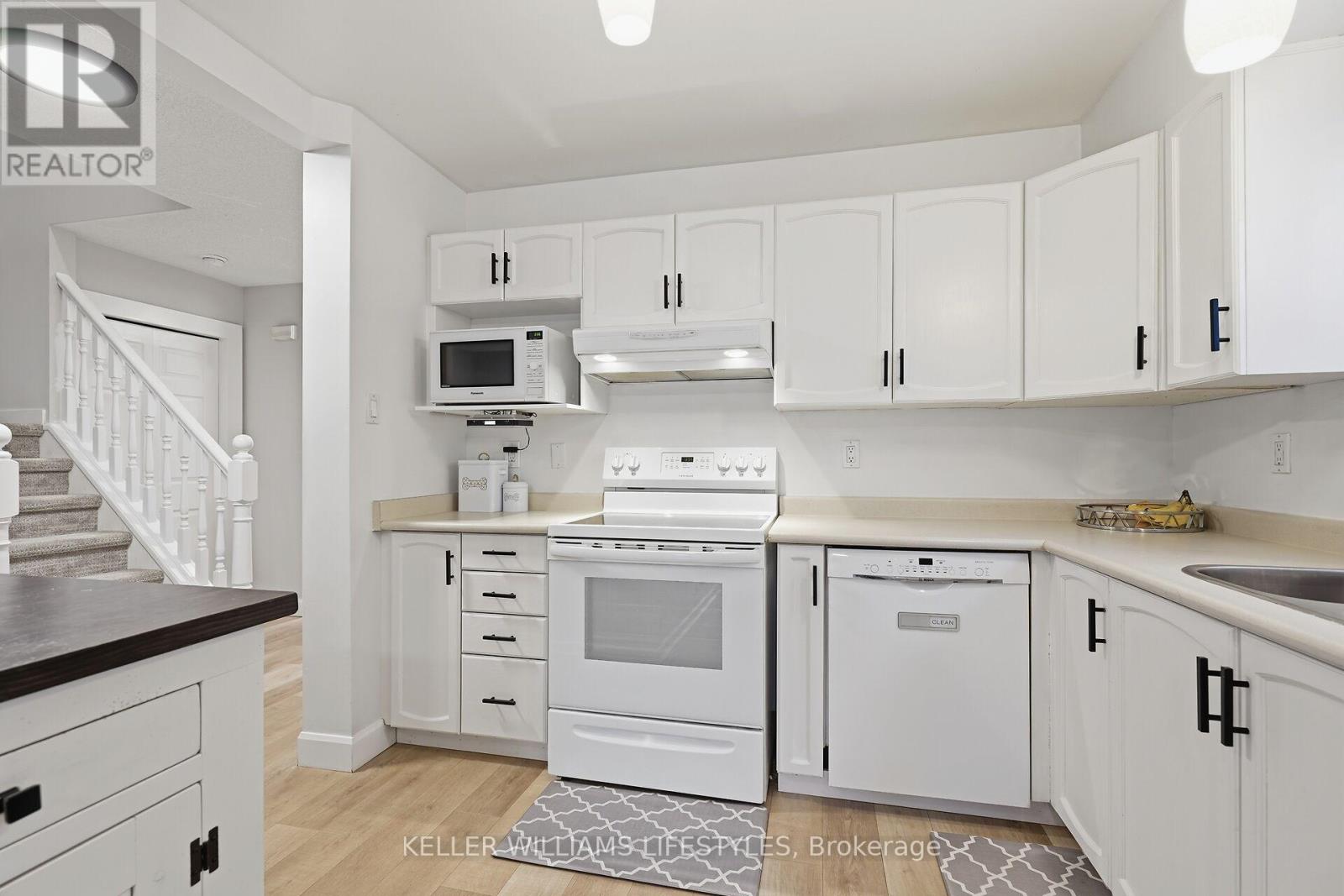 22 Tanoak Drive, London North, Ontario  N6G 4Z9 - Photo 13 - X13061366