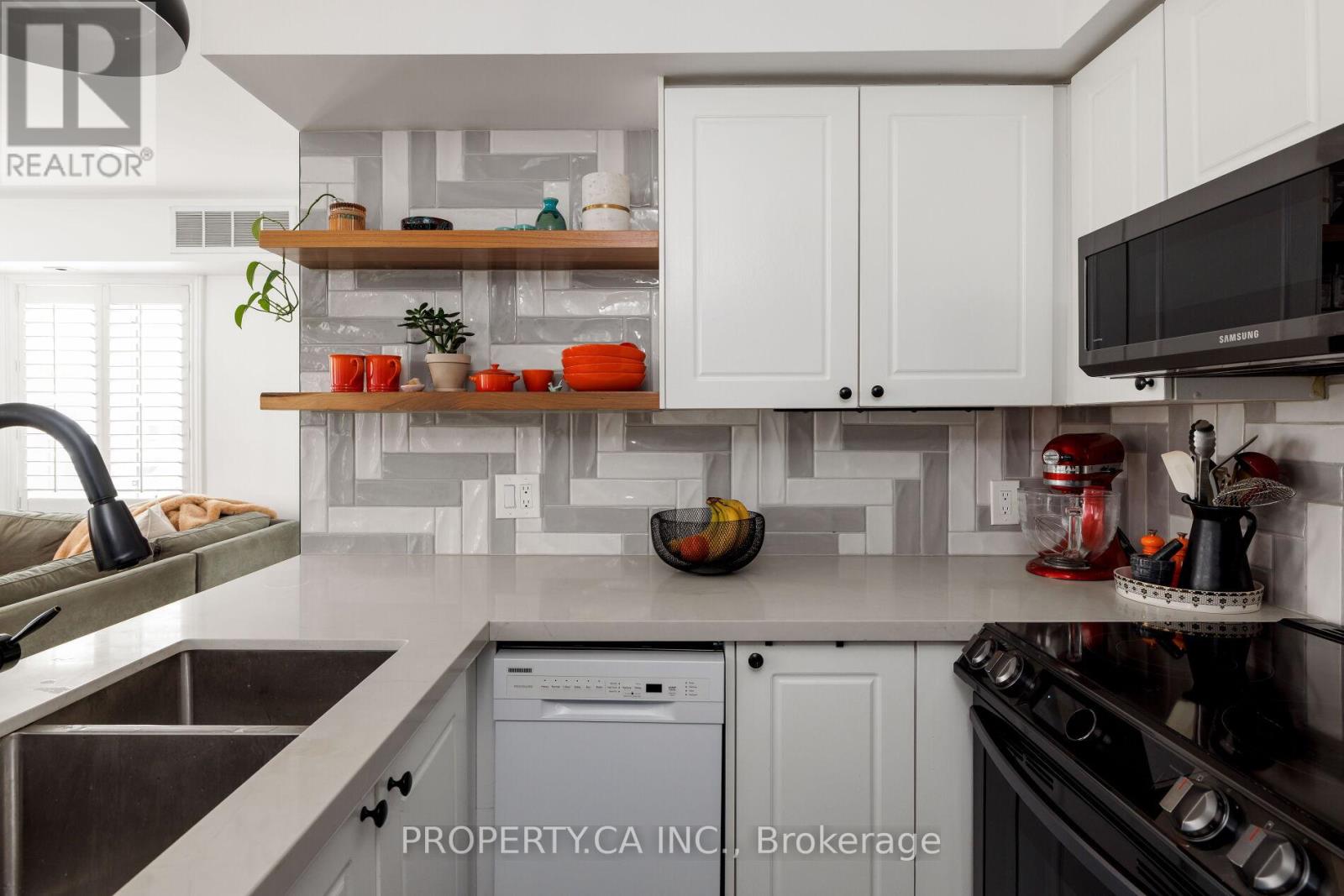 819 - 12 Sudbury Street, Toronto, Ontario  M6J 3W7 - Photo 6 - C13061382