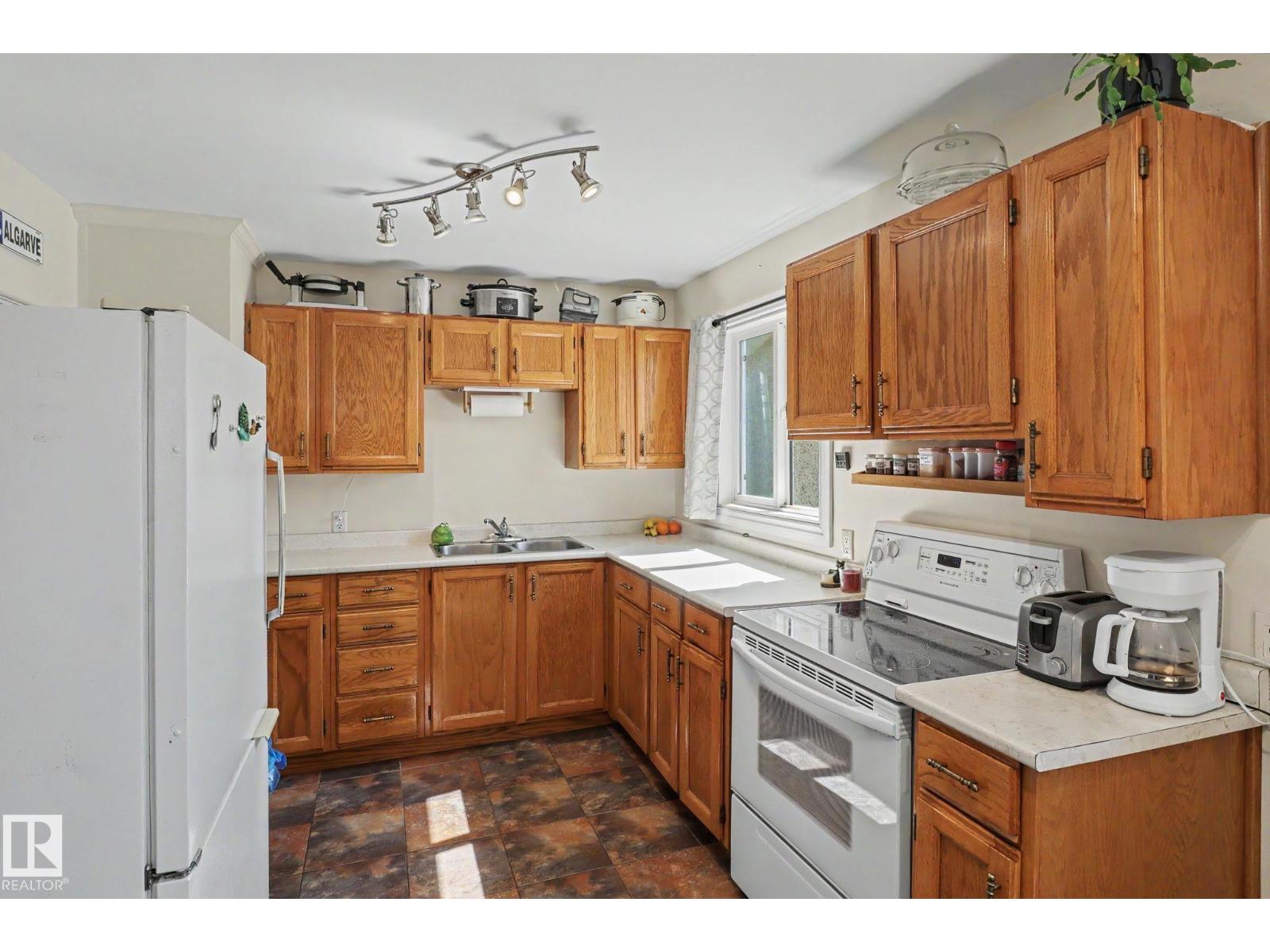 16141 108 Av Nw, Edmonton, Alberta  T5P 4E3 - Photo 7 - E4484788