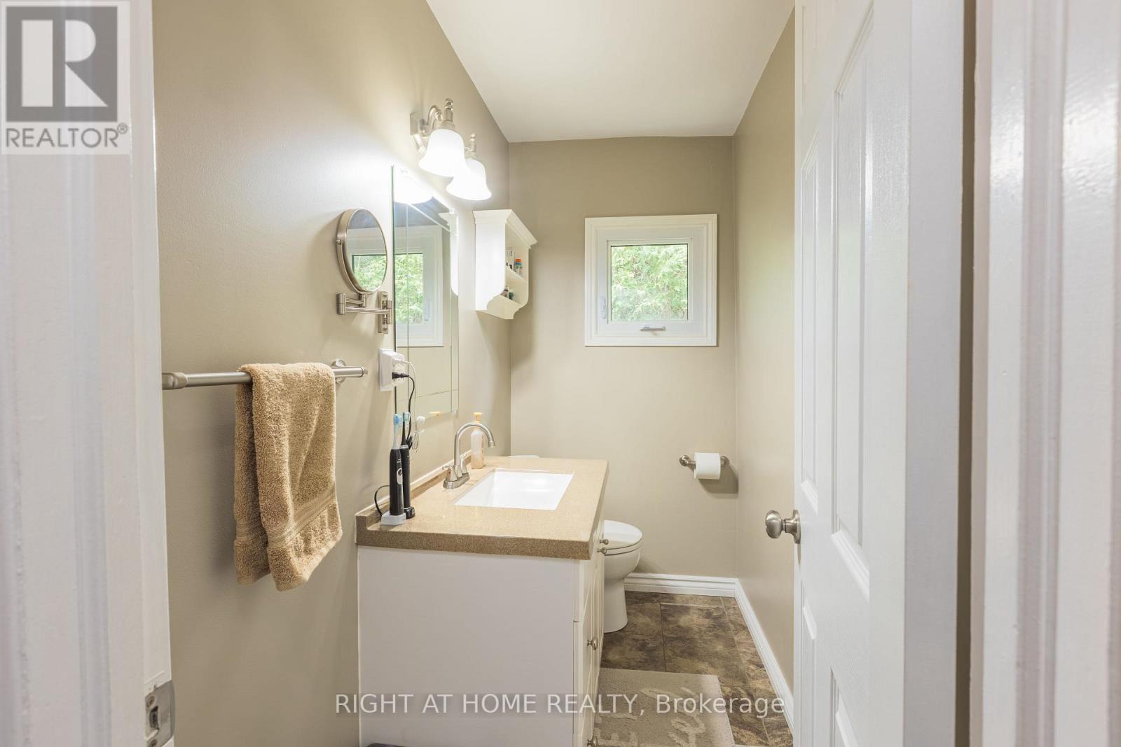 18 Duke Street, Clarington, Ontario  L1C 2T8 - Photo 14 - E13061372