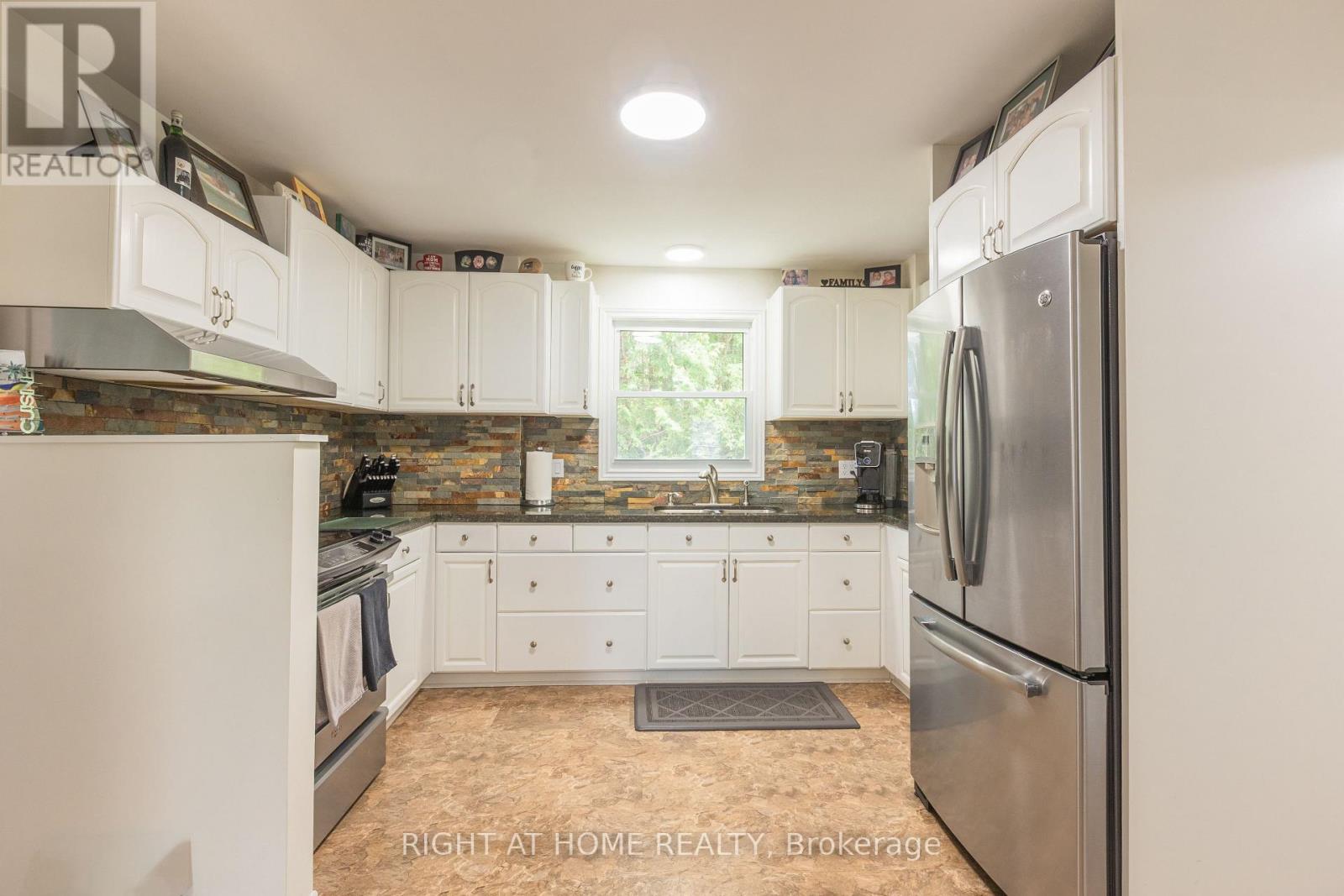 18 Duke Street, Clarington, Ontario  L1C 2T8 - Photo 2 - E13061372