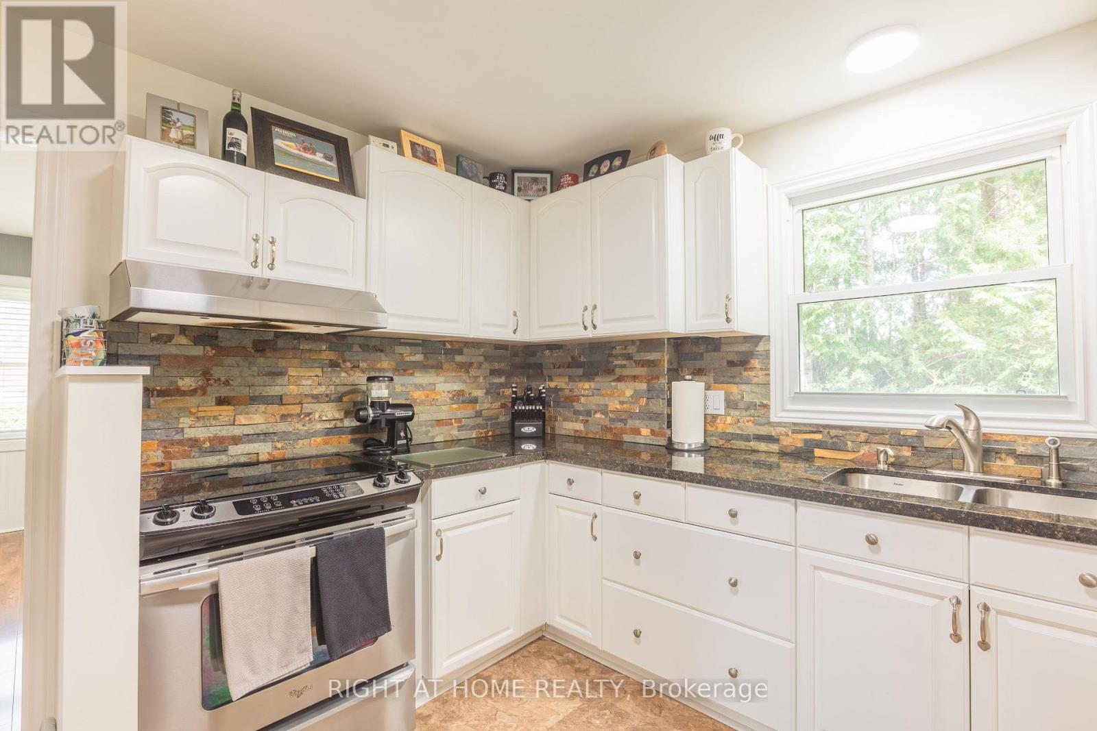 18 Duke Street, Clarington, Ontario  L1C 2T8 - Photo 3 - E13061372