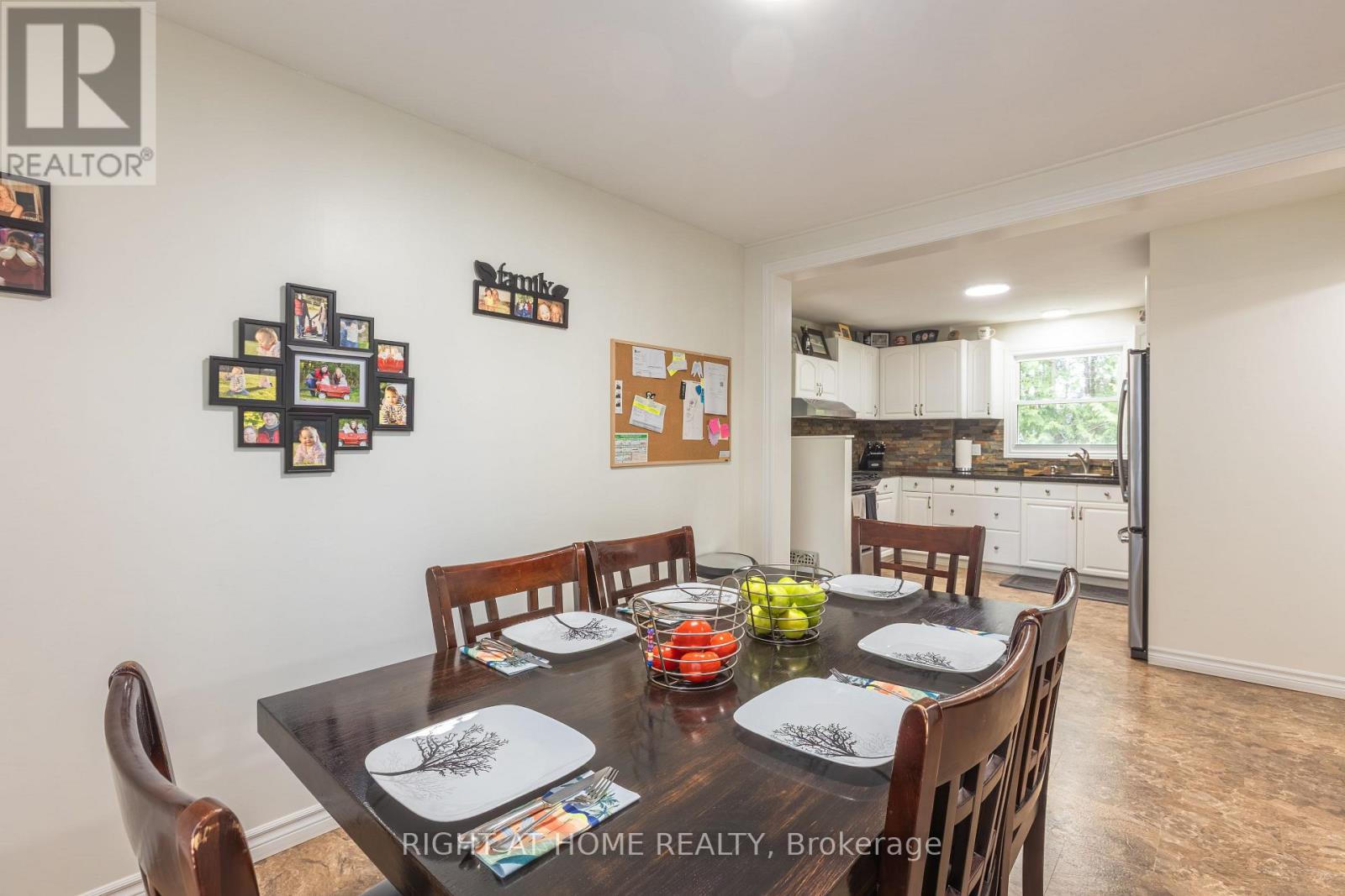 18 Duke Street, Clarington, Ontario  L1C 2T8 - Photo 6 - E13061372