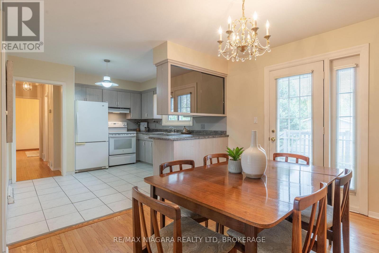 28 Viking Drive, St. Catharines, Ontario  L2M 2V3 - Photo 10 - X13061434