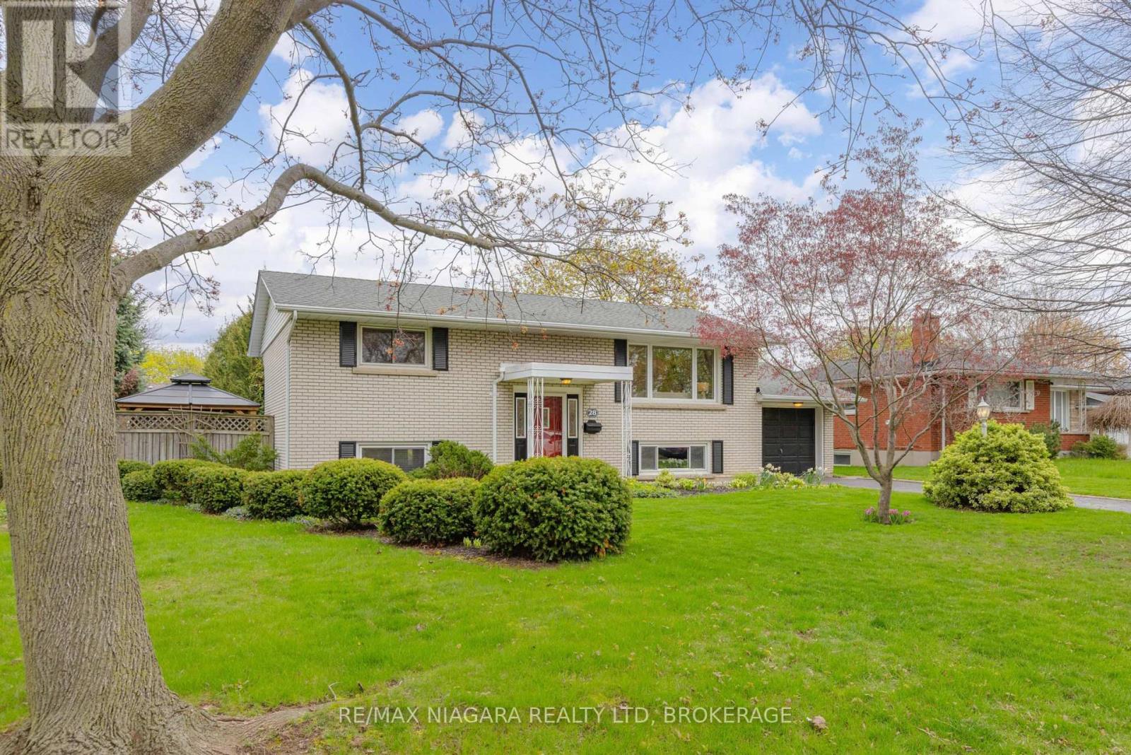 28 Viking Drive, St. Catharines, Ontario  L2M 2V3 - Photo 2 - X13061434