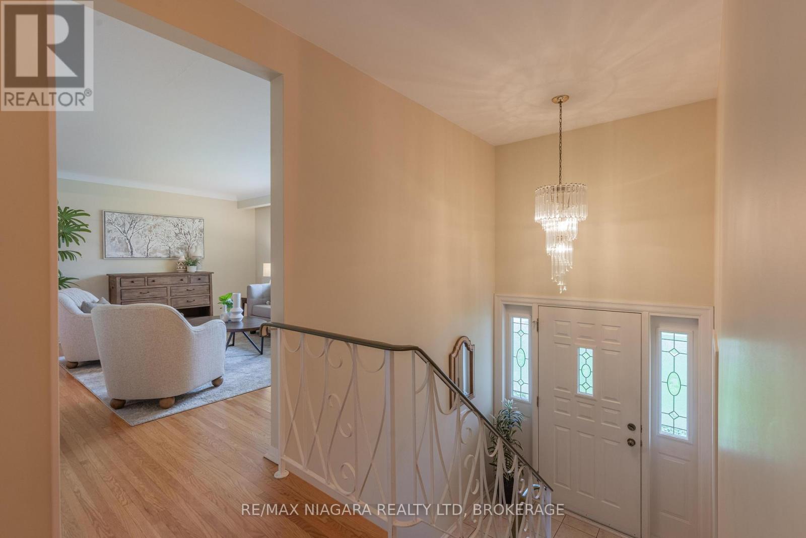 28 Viking Drive, St. Catharines, Ontario  L2M 2V3 - Photo 5 - X13061434