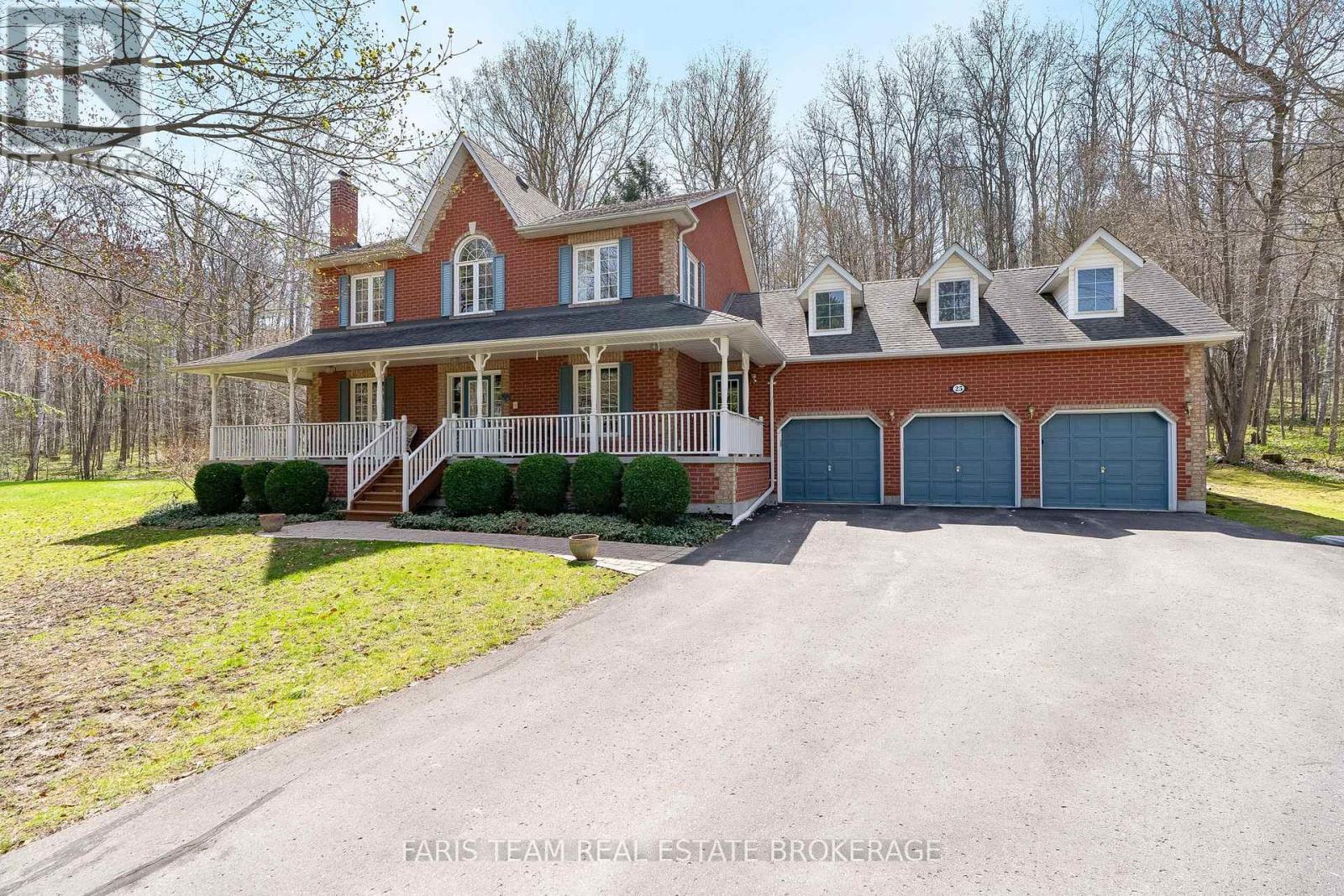 25 Averill Court, Bradford West Gwillimbury, Ontario  L0G 1A0 - Photo 2 - N13061444