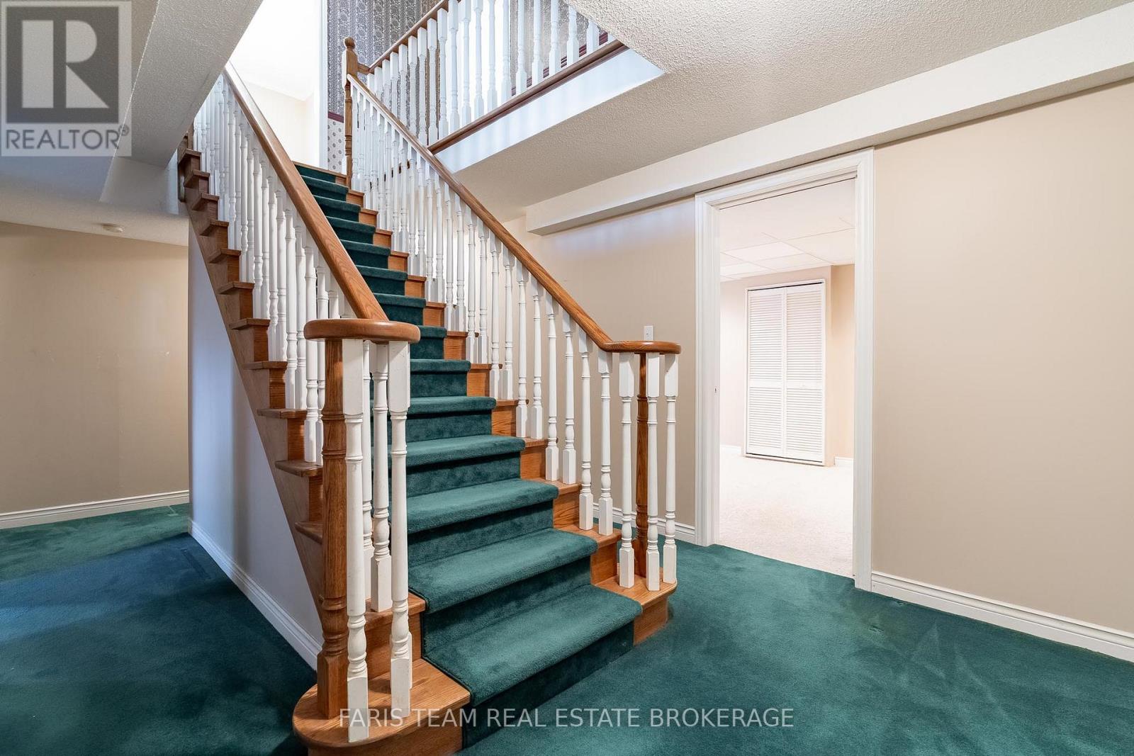 25 Averill Court, Bradford West Gwillimbury, Ontario  L0G 1A0 - Photo 35 - N13061444