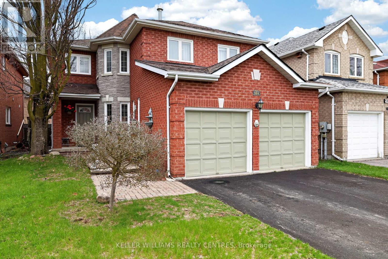 591 PLANTATION GATE, Newmarket, Ontario
