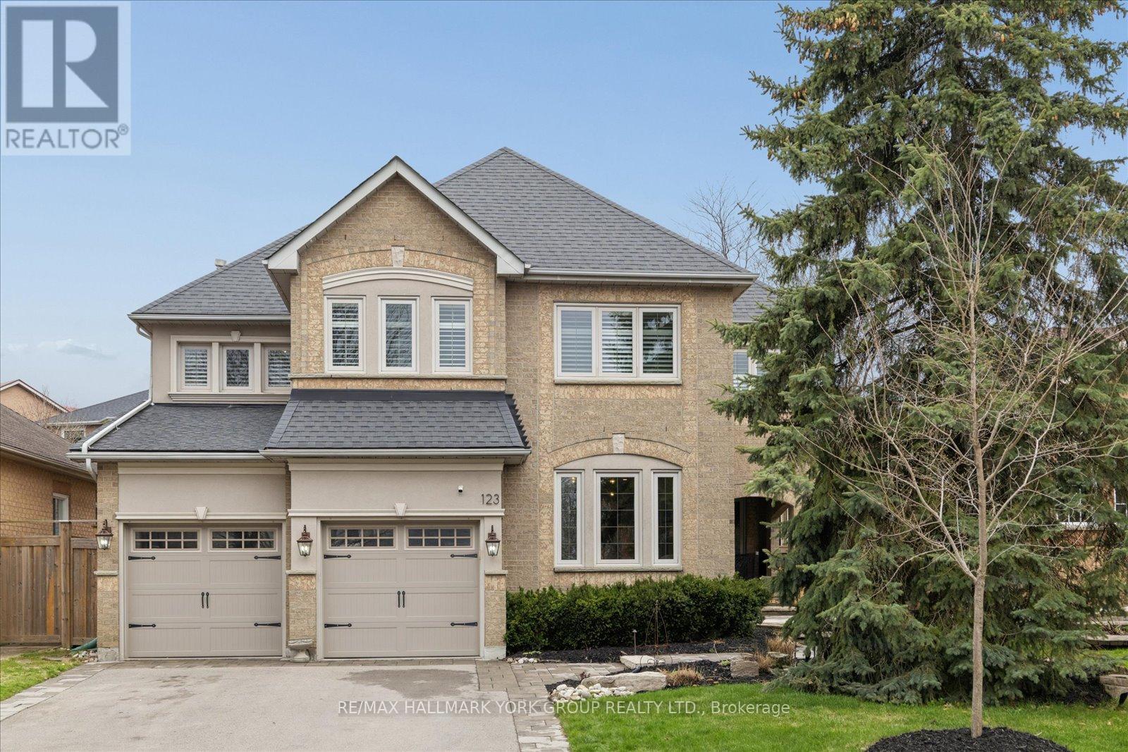 123 BROOKEVIEW DRIVE, Aurora, Ontario