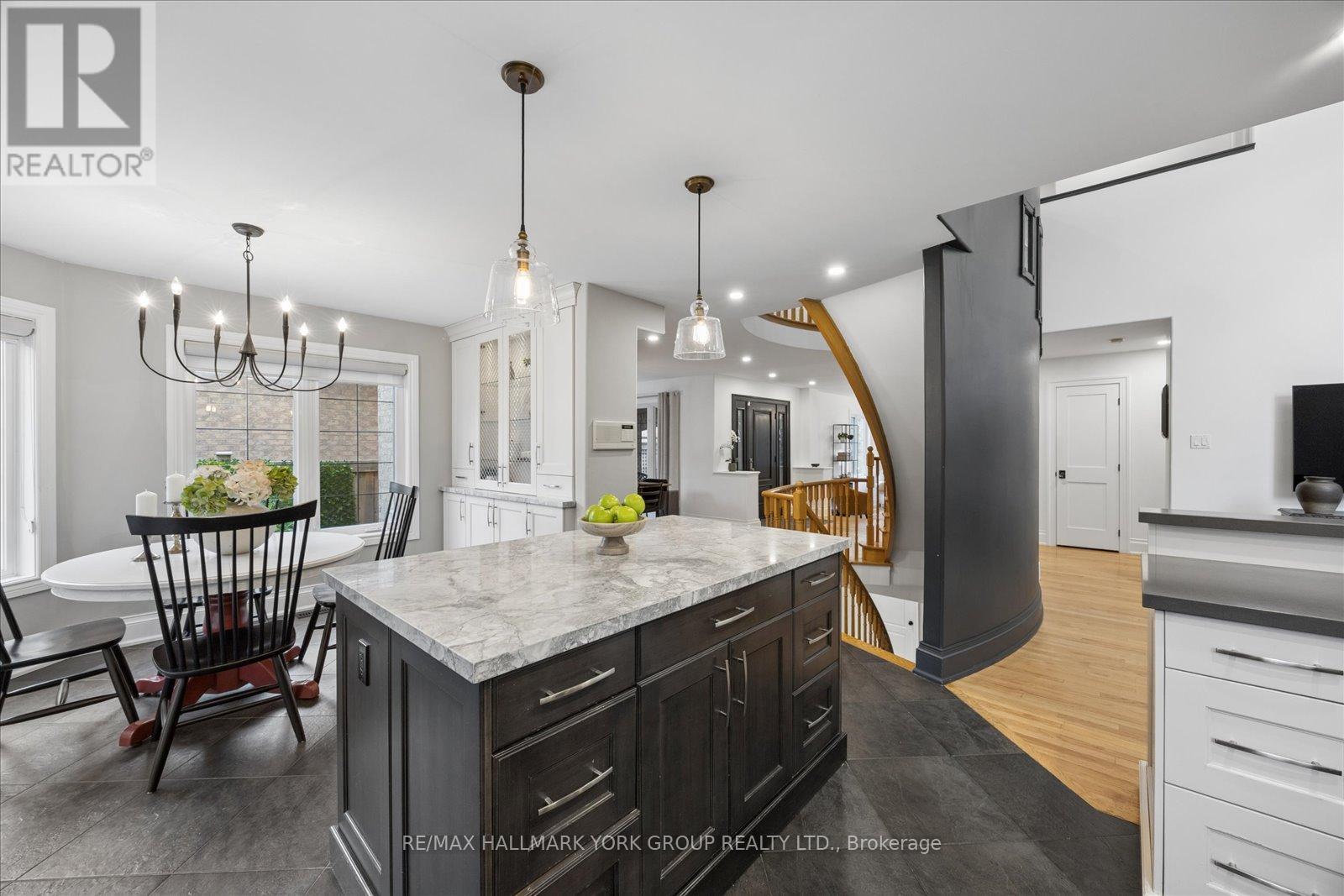 123 Brookeview Drive, Aurora, Ontario  L4G 6R5 - Photo 15 - N13061462