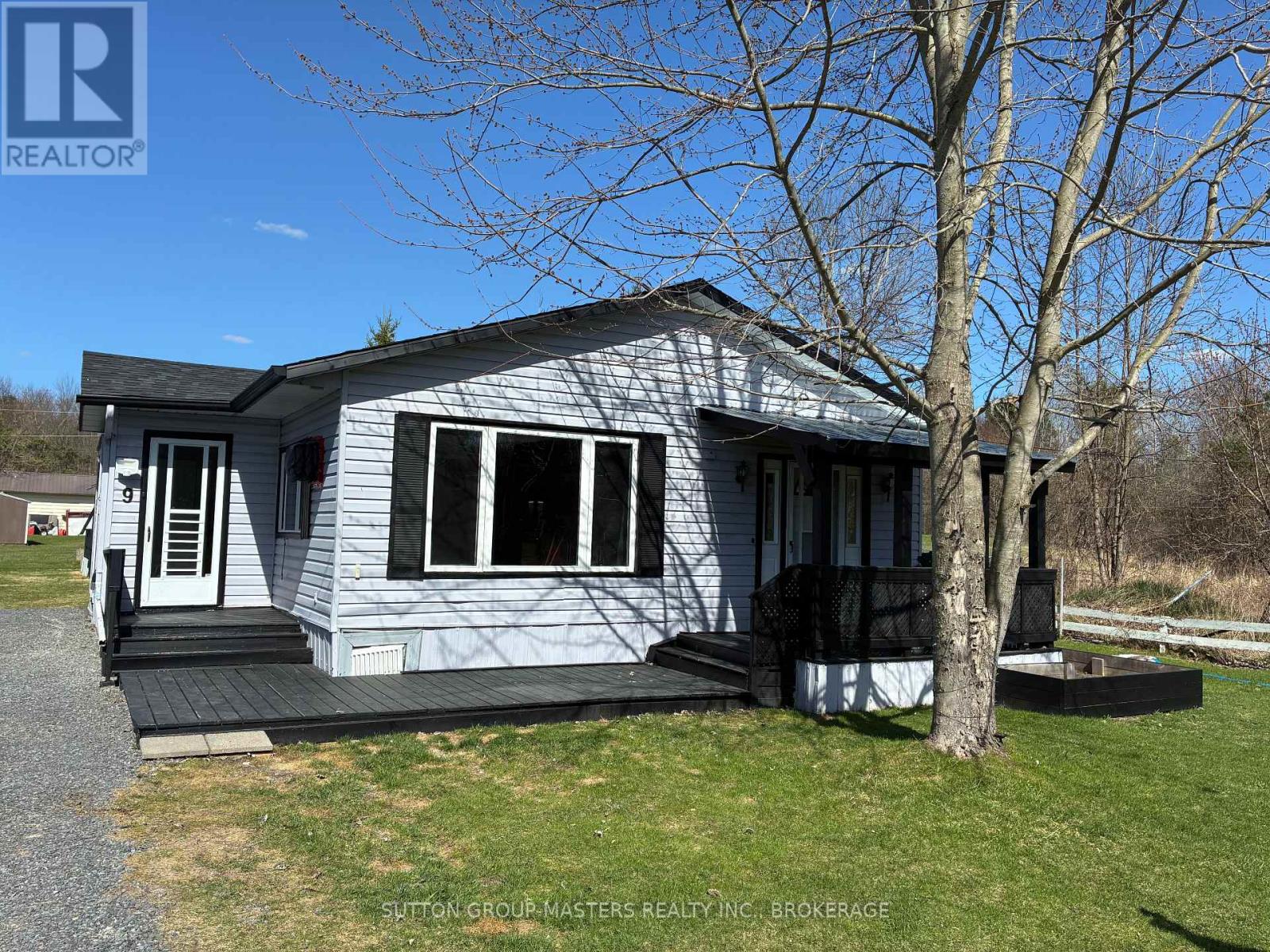 9 PATTERSON BOULEVARD, Rideau Lakes, Ontario