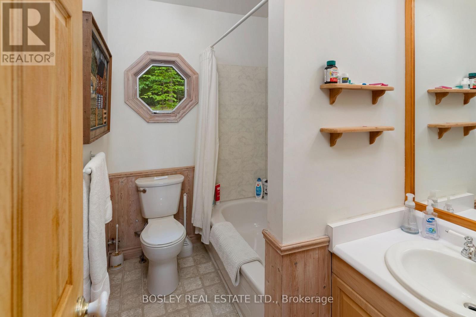 Cottage - 150 Farlain Lake Road E, Tiny, Ontario  L9M 0B5 - Photo 13 - S13061422