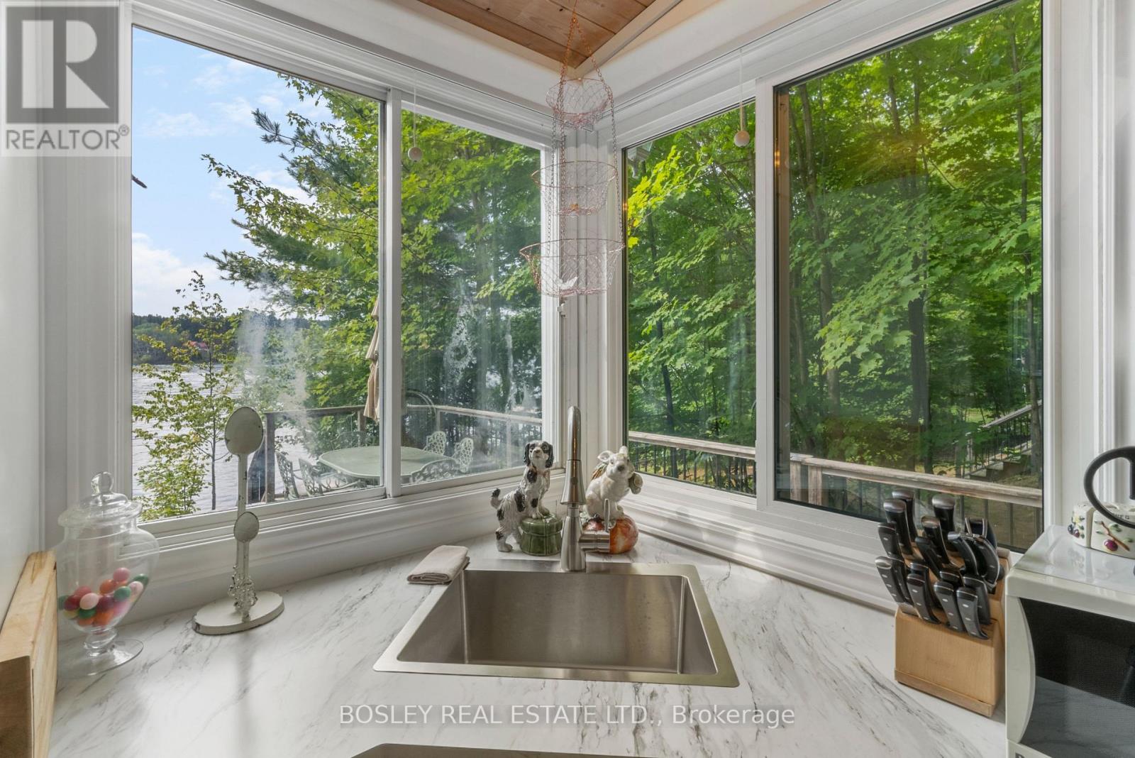 Cottage - 150 Farlain Lake Road E, Tiny, Ontario  L9M 0B5 - Photo 5 - S13061422