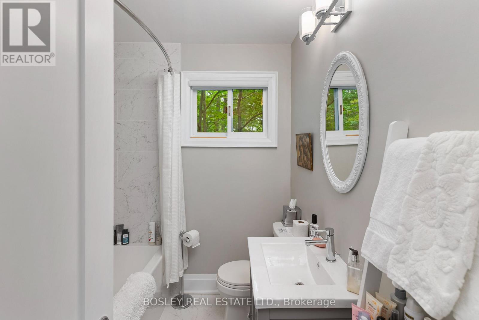 Cottage - 152 Farlain Lake Road E, Tiny, Ontario  L9M 0B5 - Photo 10 - S13061432