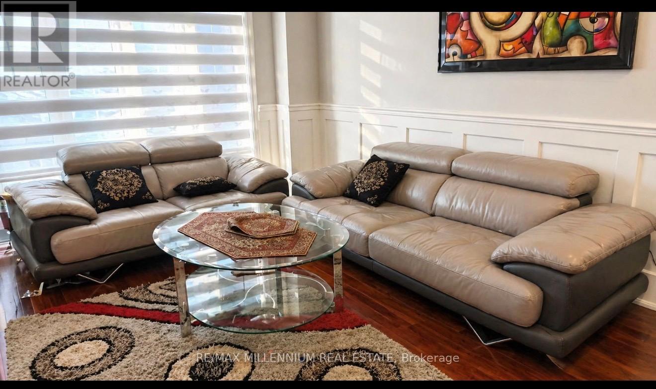 79 Laurier Avenue, Richmond Hill, Ontario  L4E 4P5 - Photo 2 - N13046028