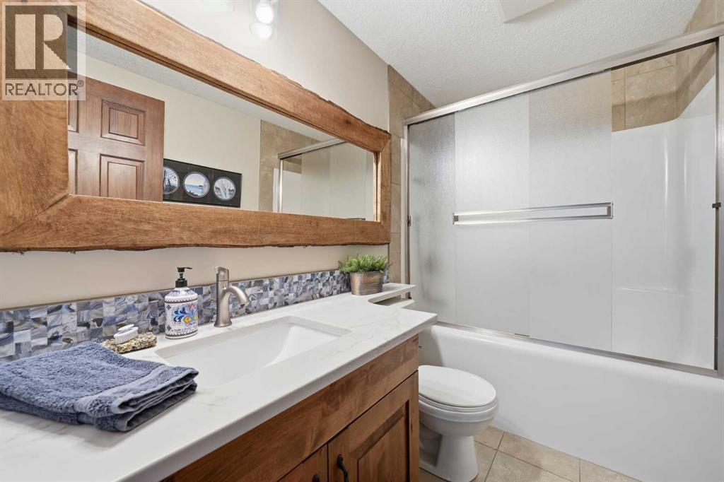 185 Sunset Circle, Cochrane, Alberta  T4C 0C5 - Photo 34 - A2300315