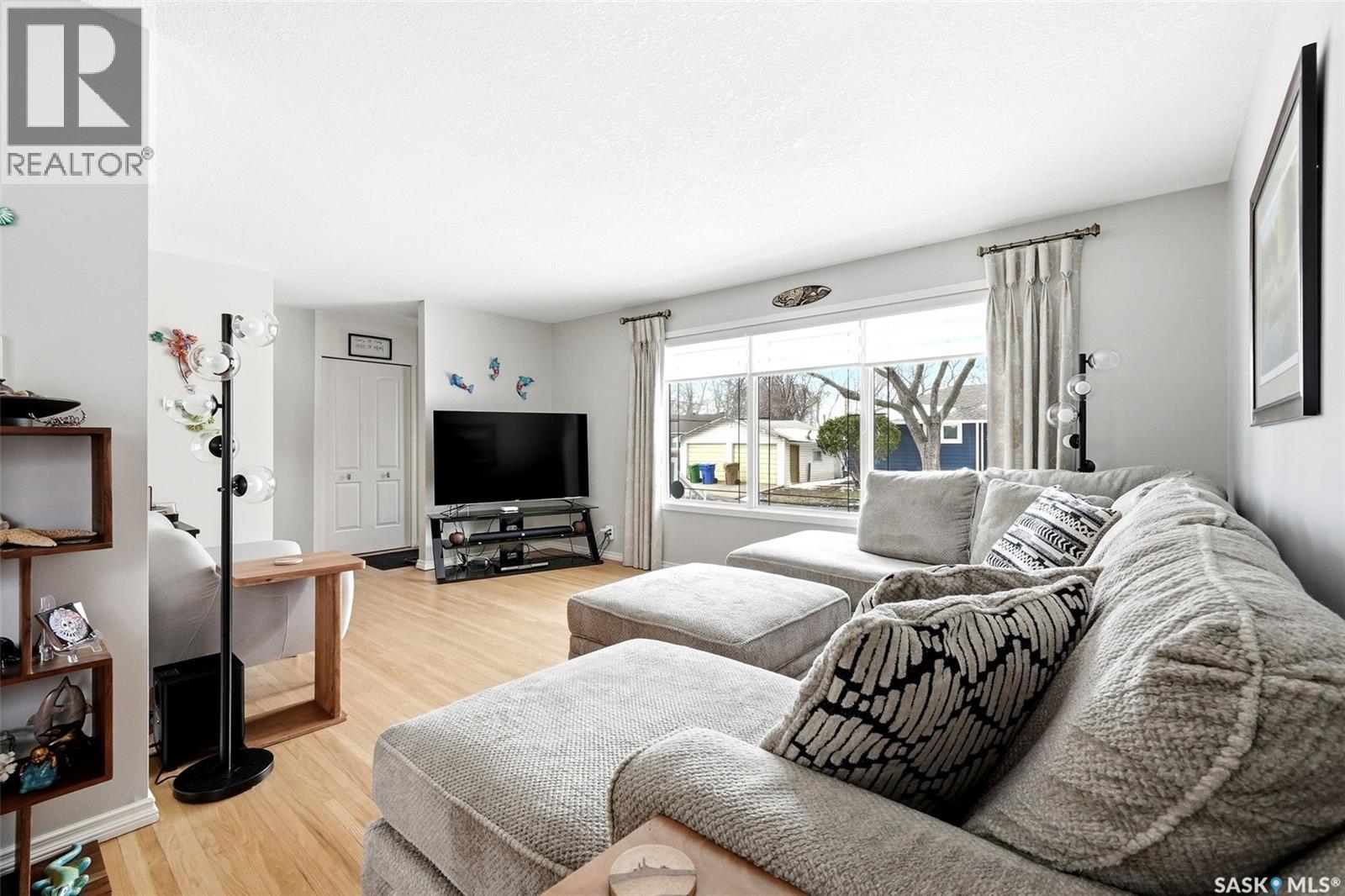 201 Shannon Road, Regina, Saskatchewan  S4S 5H8 - Photo 10 - SK034337