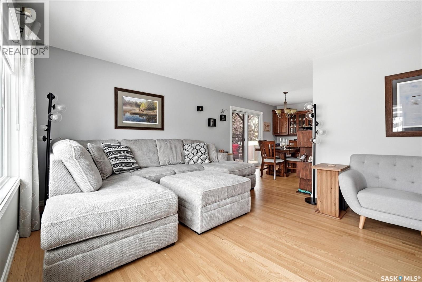 201 Shannon Road, Regina, Saskatchewan  S4S 5H8 - Photo 11 - SK034337