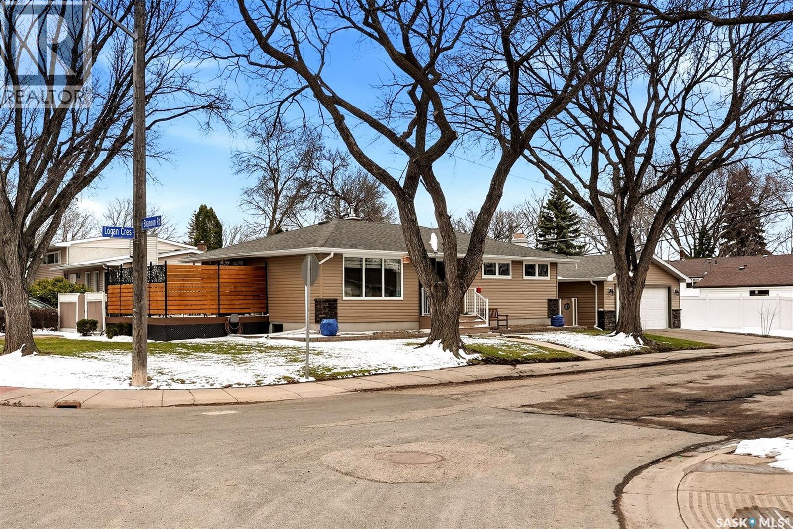 201 Shannon Road, Regina, Saskatchewan  S4S 5H8 - Photo 4 - SK034337