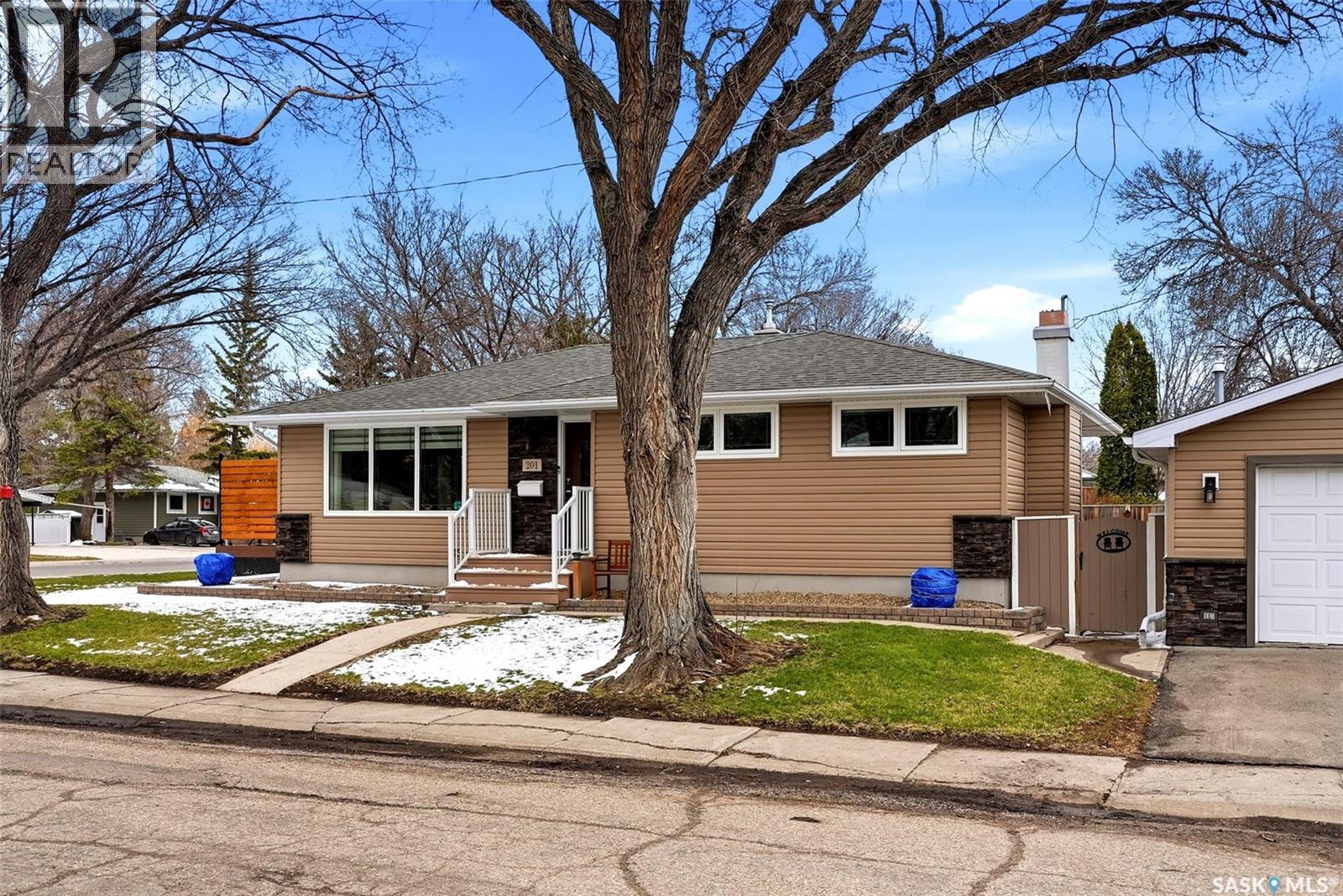 201 Shannon Road, Regina, Saskatchewan  S4S 5H8 - Photo 5 - SK034337