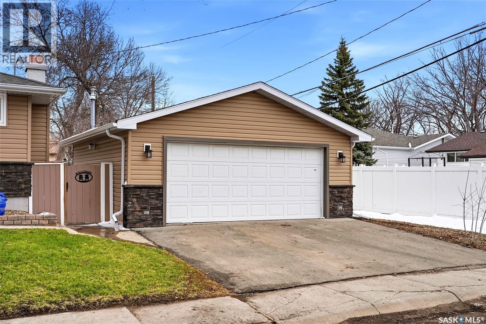 201 Shannon Road, Regina, Saskatchewan  S4S 5H8 - Photo 6 - SK034337