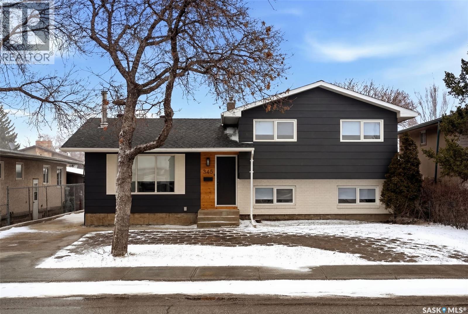 345 Mccarthy Boulevard N, Regina, Saskatchewan  S4R 5R3 - Photo 1 - SK034122