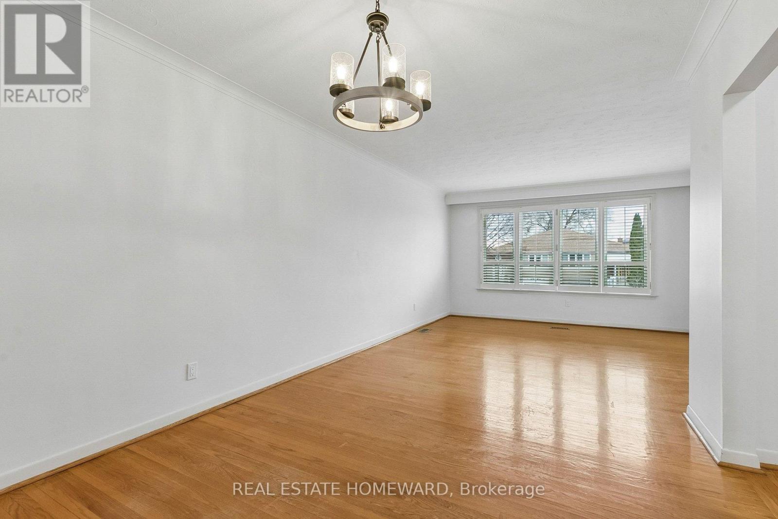 71 Thwaite Avenue, Toronto, Ontario  M3L 2C8 - Photo 10 - W13061390