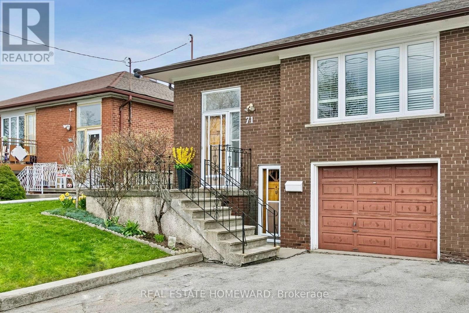 71 Thwaite Avenue, Toronto, Ontario  M3L 2C8 - Photo 2 - W13061390