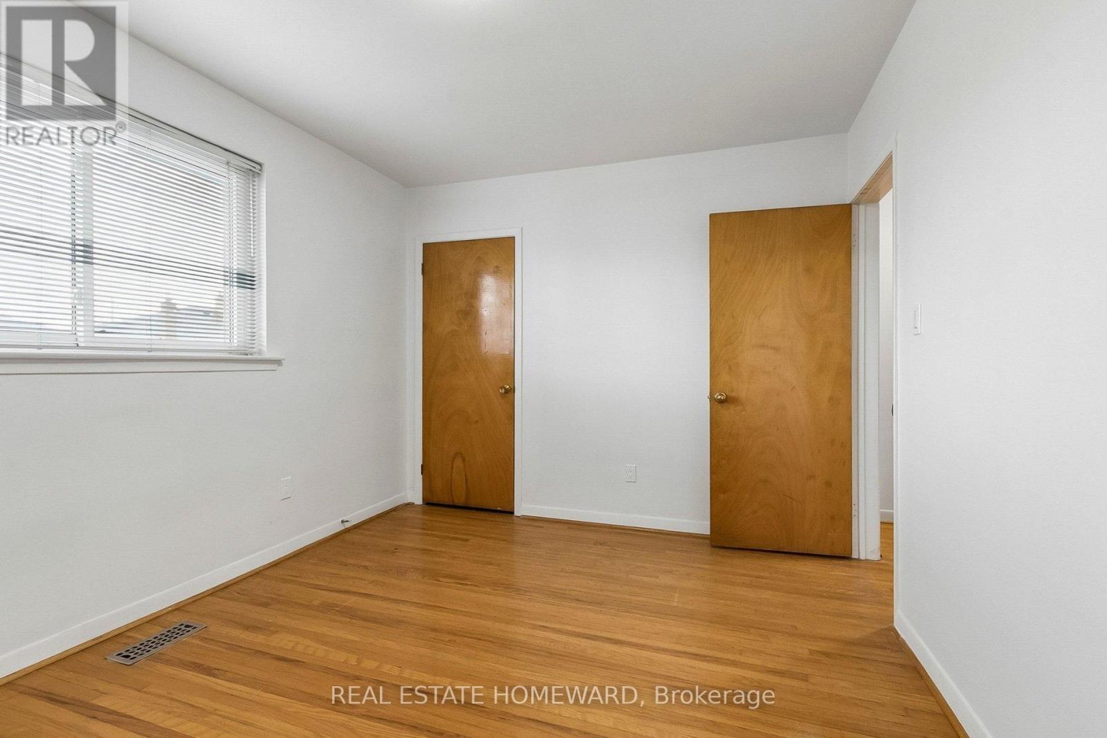 71 Thwaite Avenue, Toronto, Ontario  M3L 2C8 - Photo 27 - W13061390